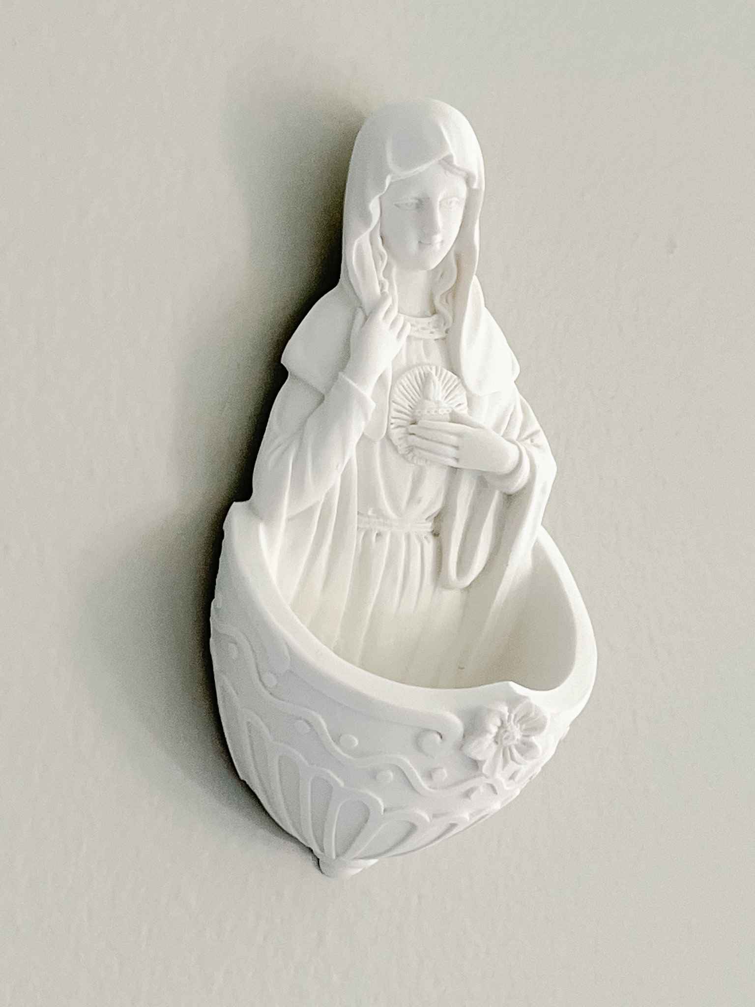 Immaculate Heart Holy Water Font - Religious Home Decor for Prayer & Blessings - Perfect for Church, Home Altar & Sacred Spaces