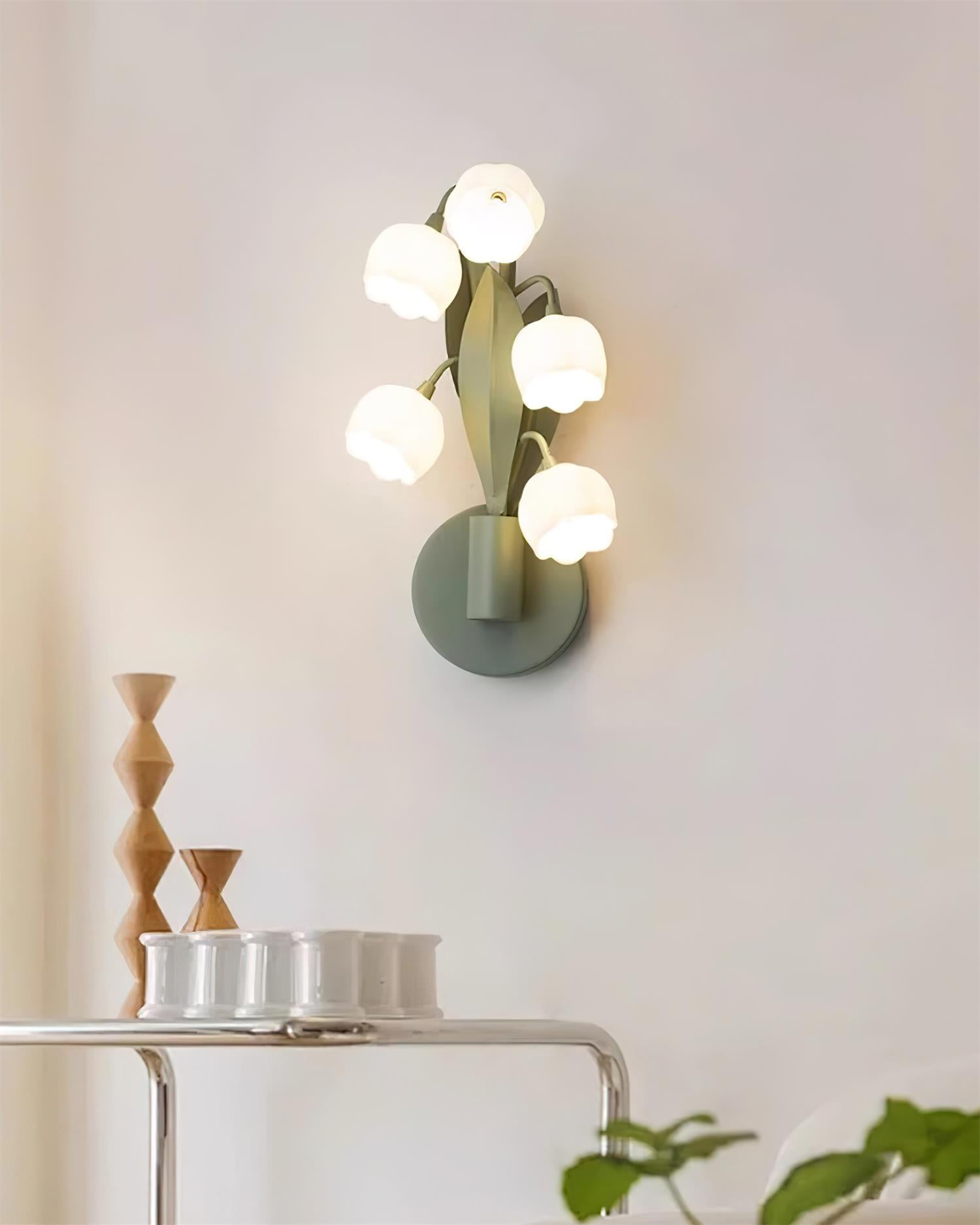 Green Lily Wall Lamp - Modern LED Sconce Light for Bedroom, Living Room & Hallway Decor - Energy Efficient Indoor Lighting Fixture