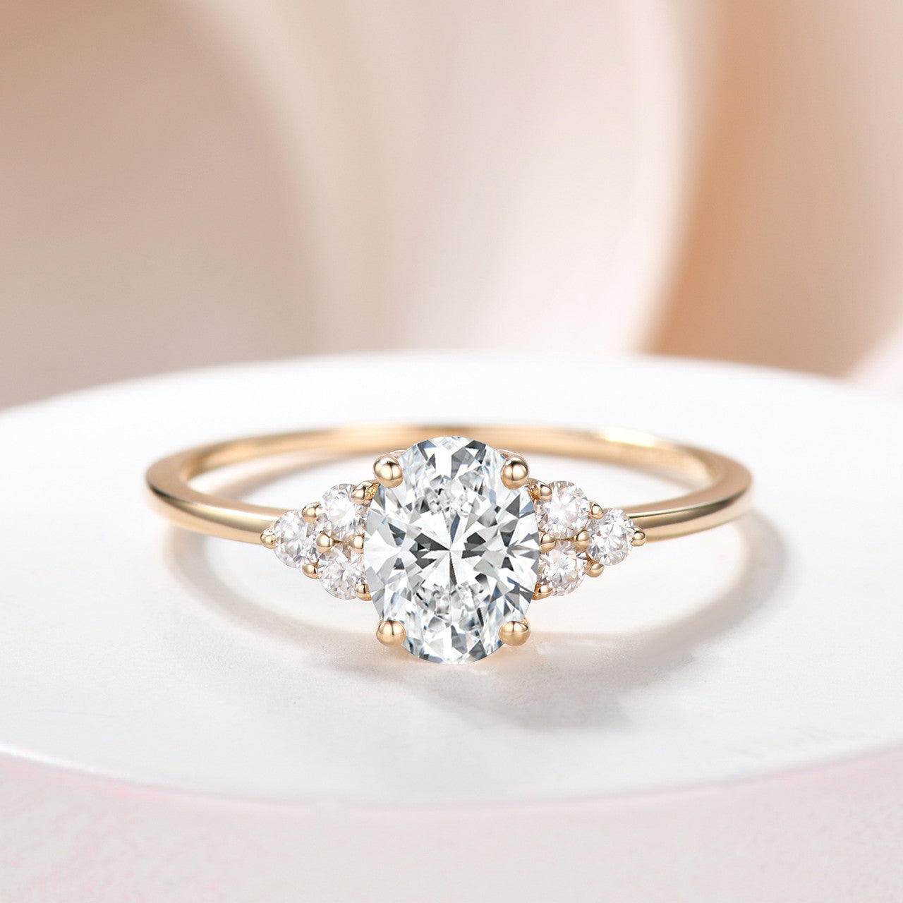 Lab Grown Oval Diamond Engagement Ring - 6x8mm IGI Certified 0.9-1 Carat in 14K/18K Yellow Gold - Perfect for Wedding Proposals & Anniversary Gifts