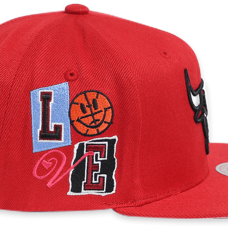 Chicago Bulls All Love Snapback Hat - Official NBA Licensed Adjustable Baseball Cap for Men & Women - Perfect for Basketball Games, Streetwear Fashion & Sports Fans