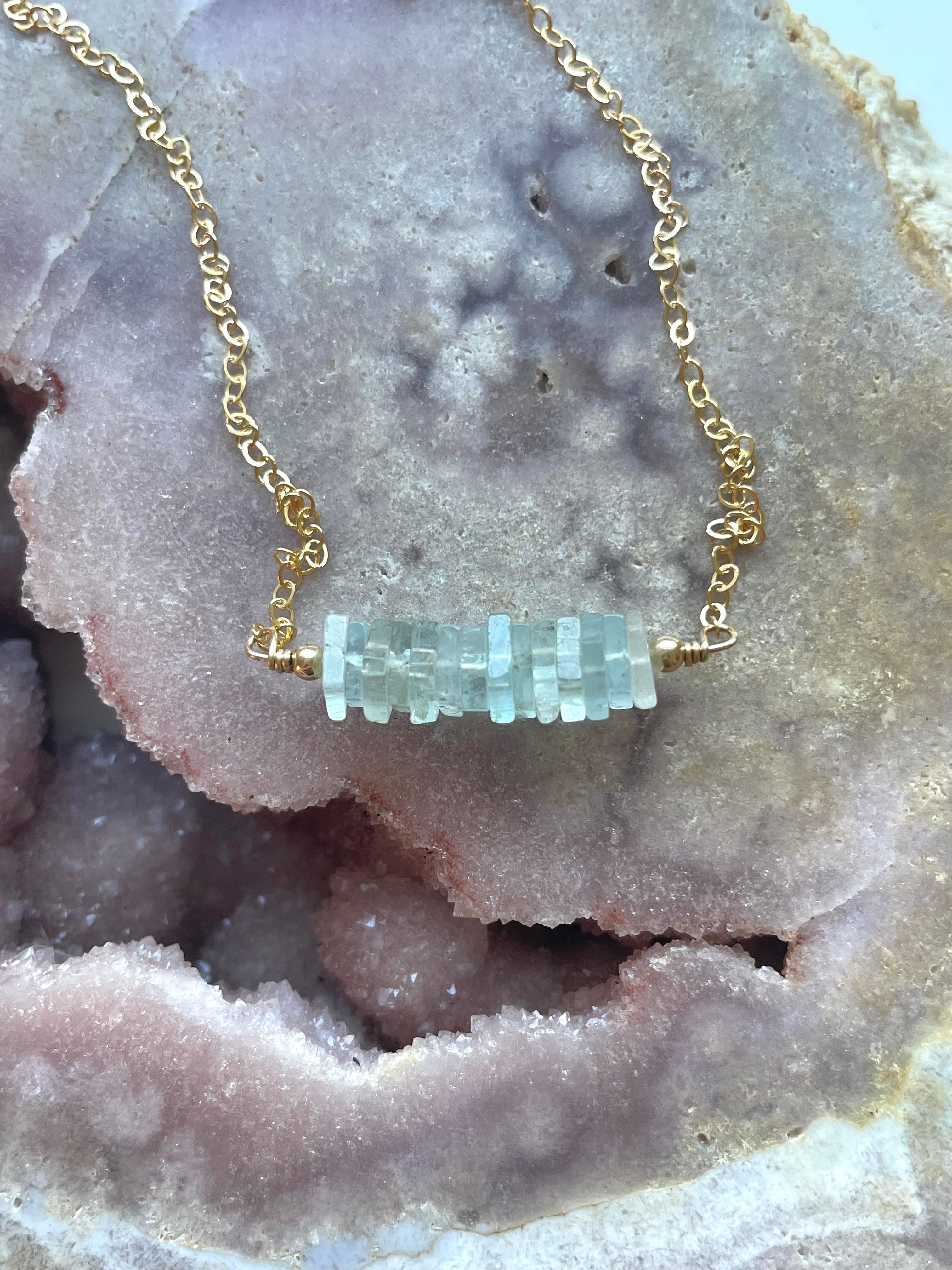Natural Aquamarine Gemstone Bracelet for Women - Elegant Healing Crystal Jewelry for Stress Relief & Positive Energy - Perfect for Meditation, Yoga & Everyday Wear