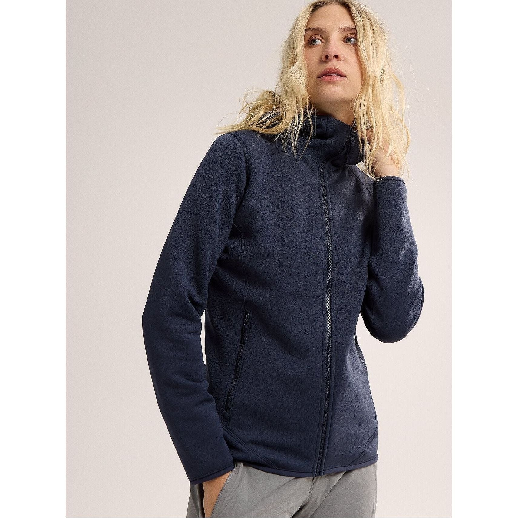Arc'teryx Women's Kyanite Hoody - Lightweight Fleece Jacket for Hiking, Camping & Outdoor Adventures - Water-Resistant & Breathable Midlayer for Cold Weather