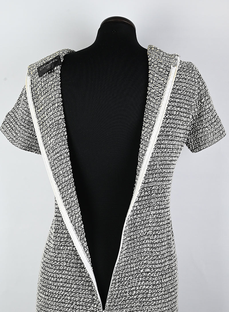 Chanel Black and White Tube Dress Size 40 - Elegant & Timeless Women's Fashion for Parties, Cocktails & Special Occasions