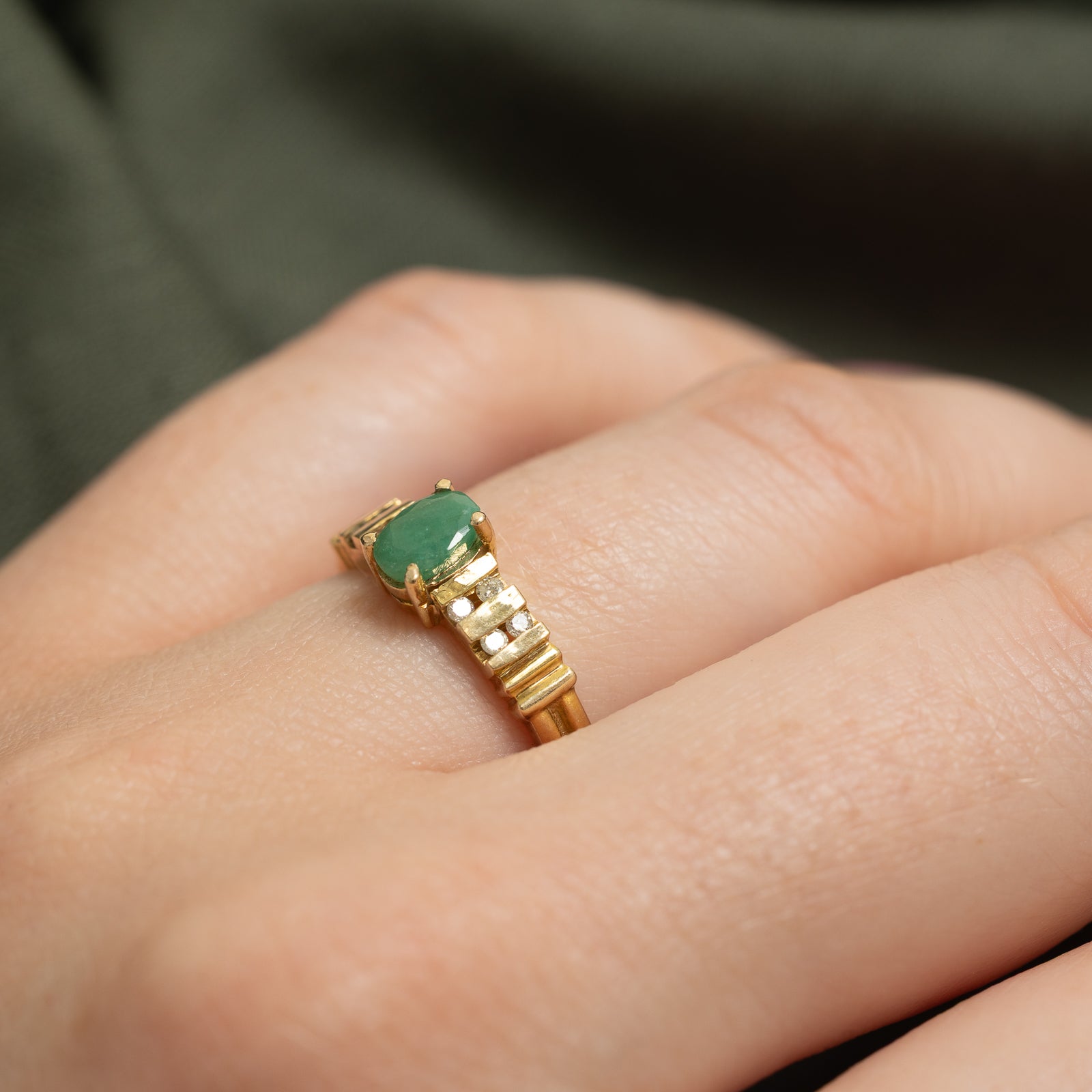 0.32ct Oval Cut Emerald & Diamond Ring - 0.08ctw Total Weight - Size 6.25 - Elegant Engagement & Wedding Jewelry for Women