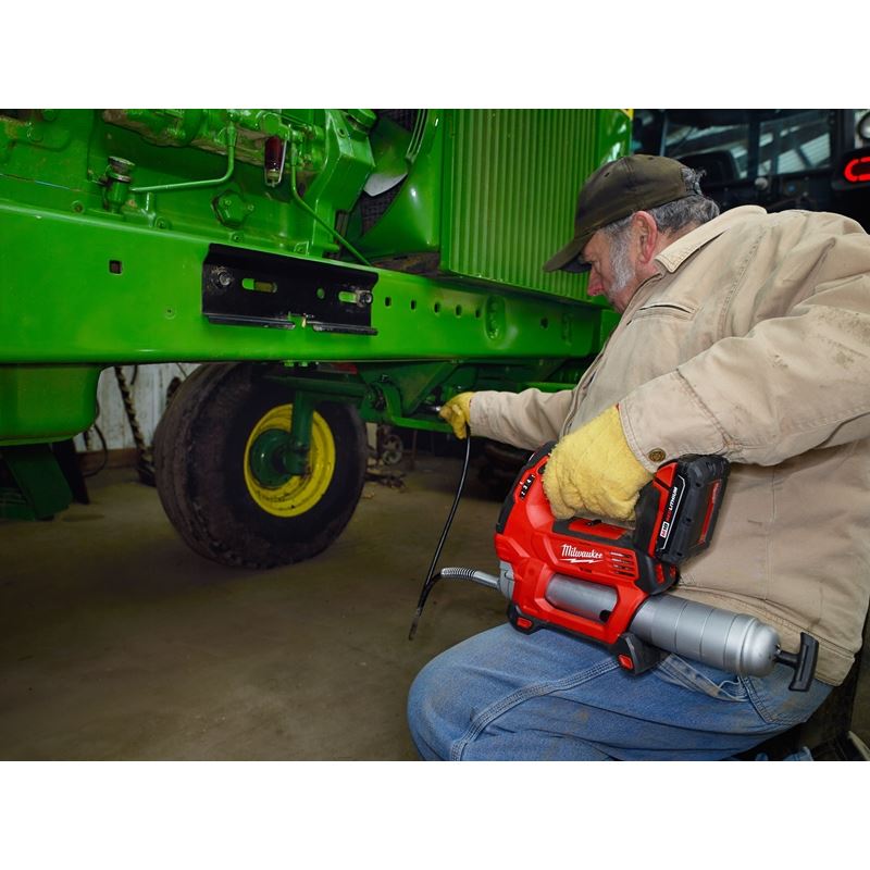 2646 22CT M18 18 Volt Lithium Ion Cordless 2 Speed Grease Gun Kit with Two Batteries - Heavy Duty Automotive & Industrial Lubrication Tool for Trucks, Tractors, and Machinery Maintenance