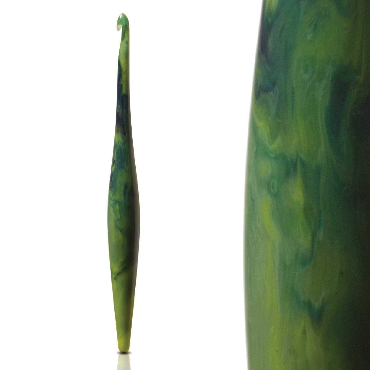 Furls Crochet Hook - Streamline Swirl Galaxy Virgo - Size 7 (10.0mm) - Ergonomic Crochet Needles for Comfortable Knitting - Perfect for Yarn Crafts, Amigurumi, and DIY Projects