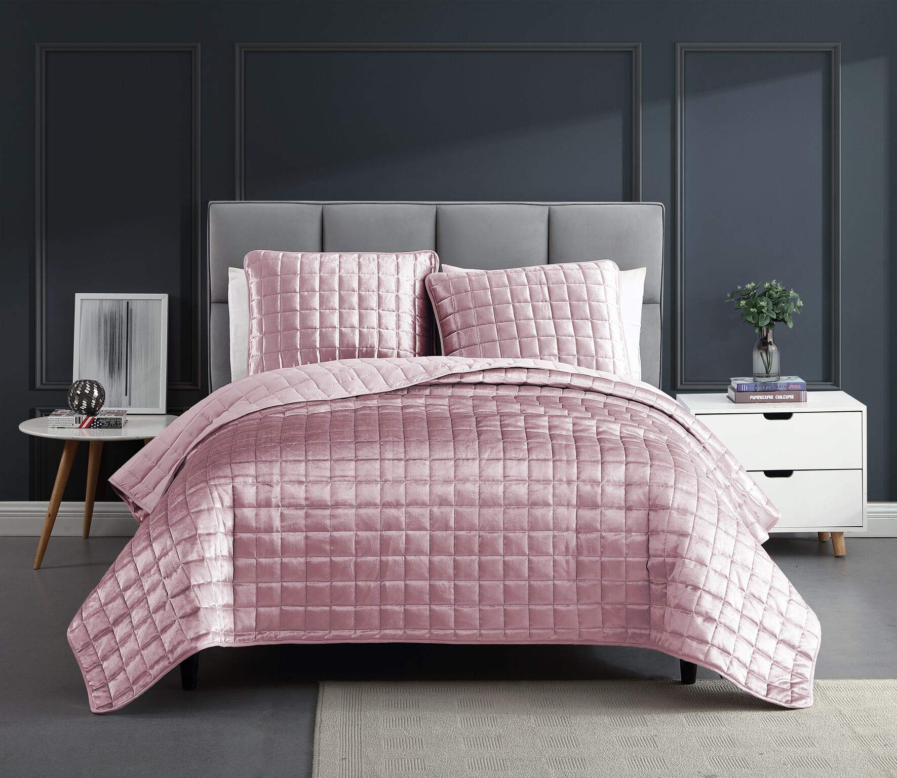 Riverbrook Home Lyndon Quilt Set - Queen Size 3-Piece Bedding Set in Soft Blush Pink | Luxury Quilted Coverlet for Master Bedroom, Guest Room & Cozy Home Decor