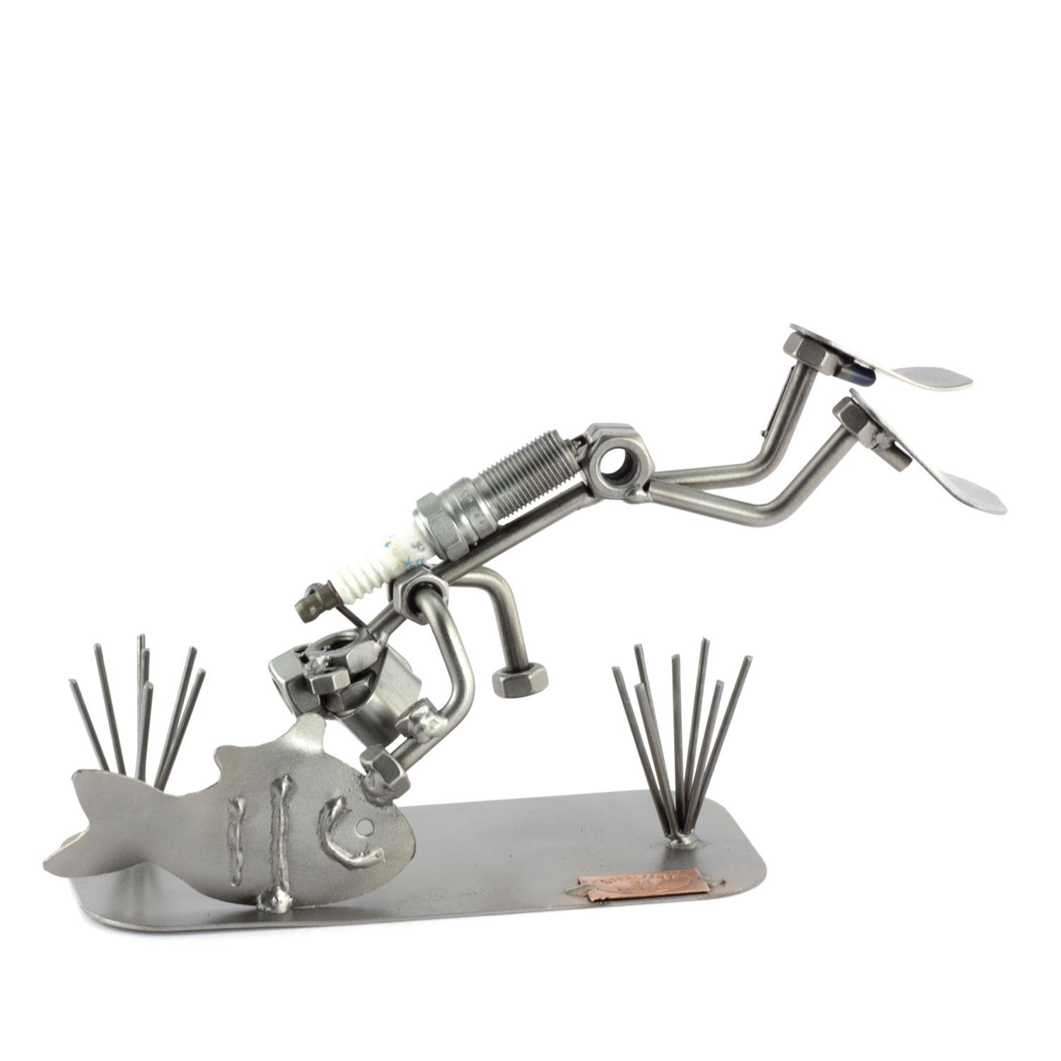 Handmade Metal Diver Sculpture with Personalized Engraving - Nuts & Bolts Figurine - German Craftsmanship - Perfect for Office Decor, Gift for Engineers & Scuba Divers