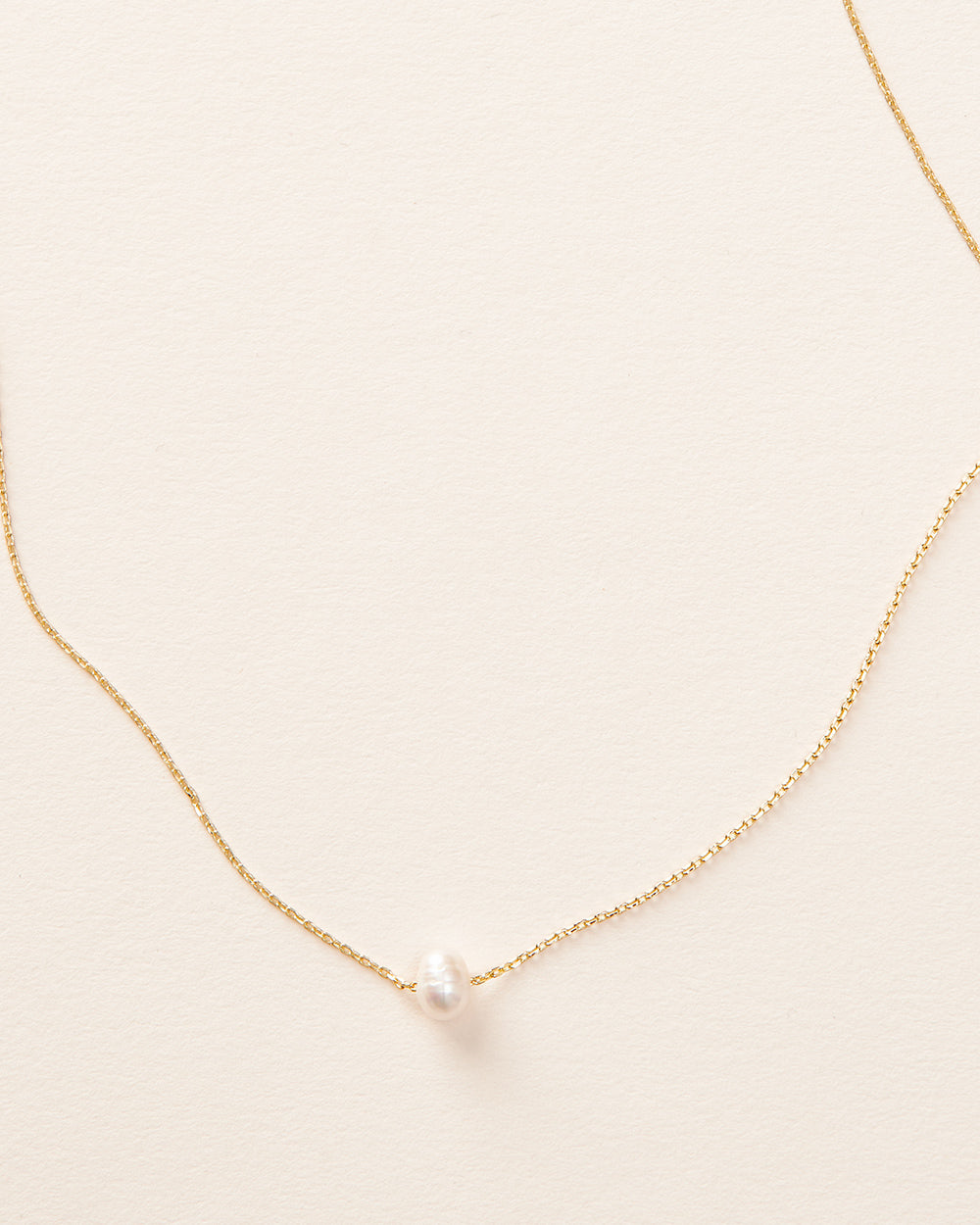 Elegant Floating Pearl Necklace for Women - Timeless Jewelry Gift for Wedding, Party & Special Occasions