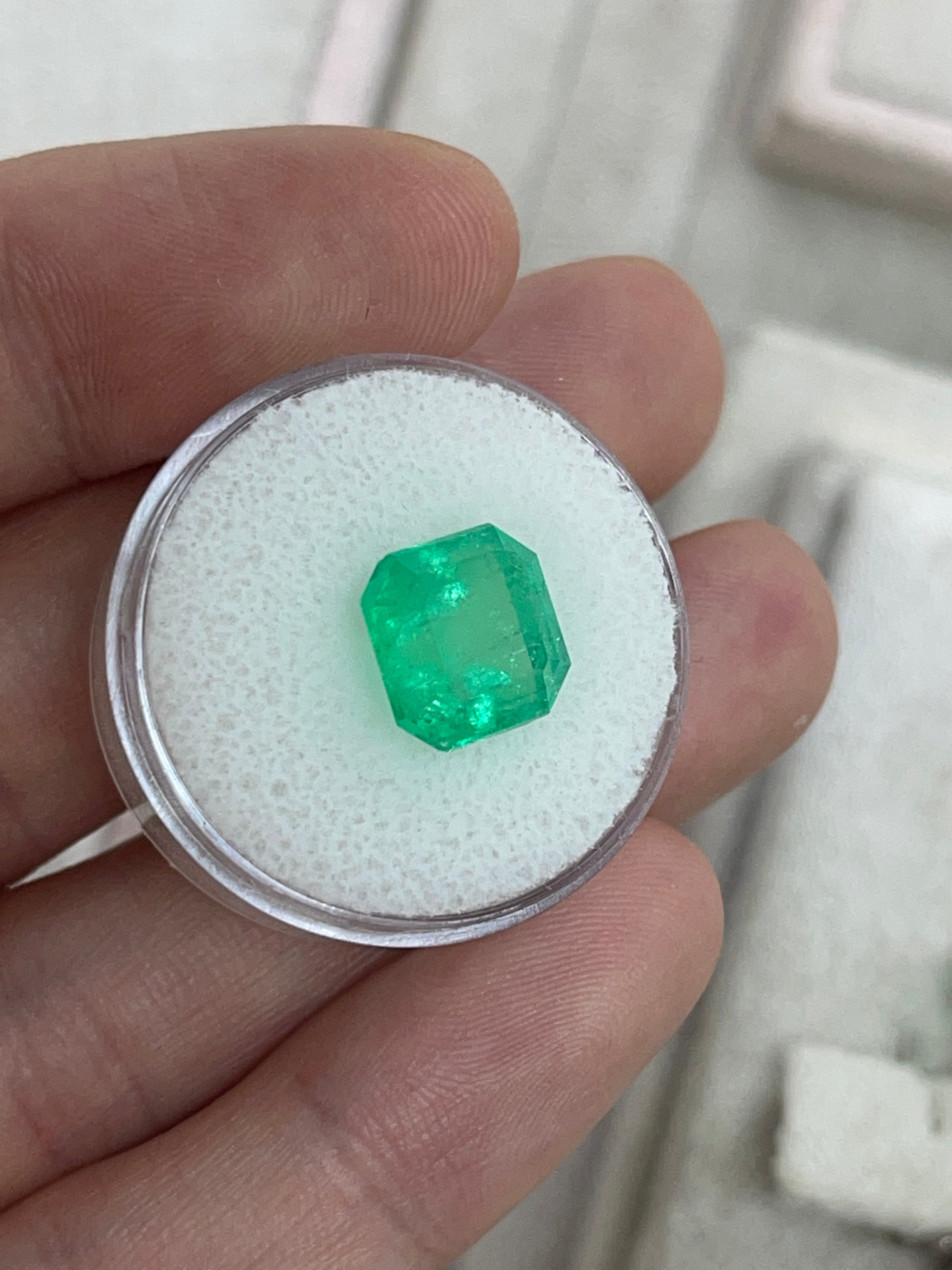 5.57 Carat 10x10mm Medium Yellowish Loose Colombian Emerald Asscher Cut Gemstone for Jewelry Making, Engagement Rings & Luxury Gifts