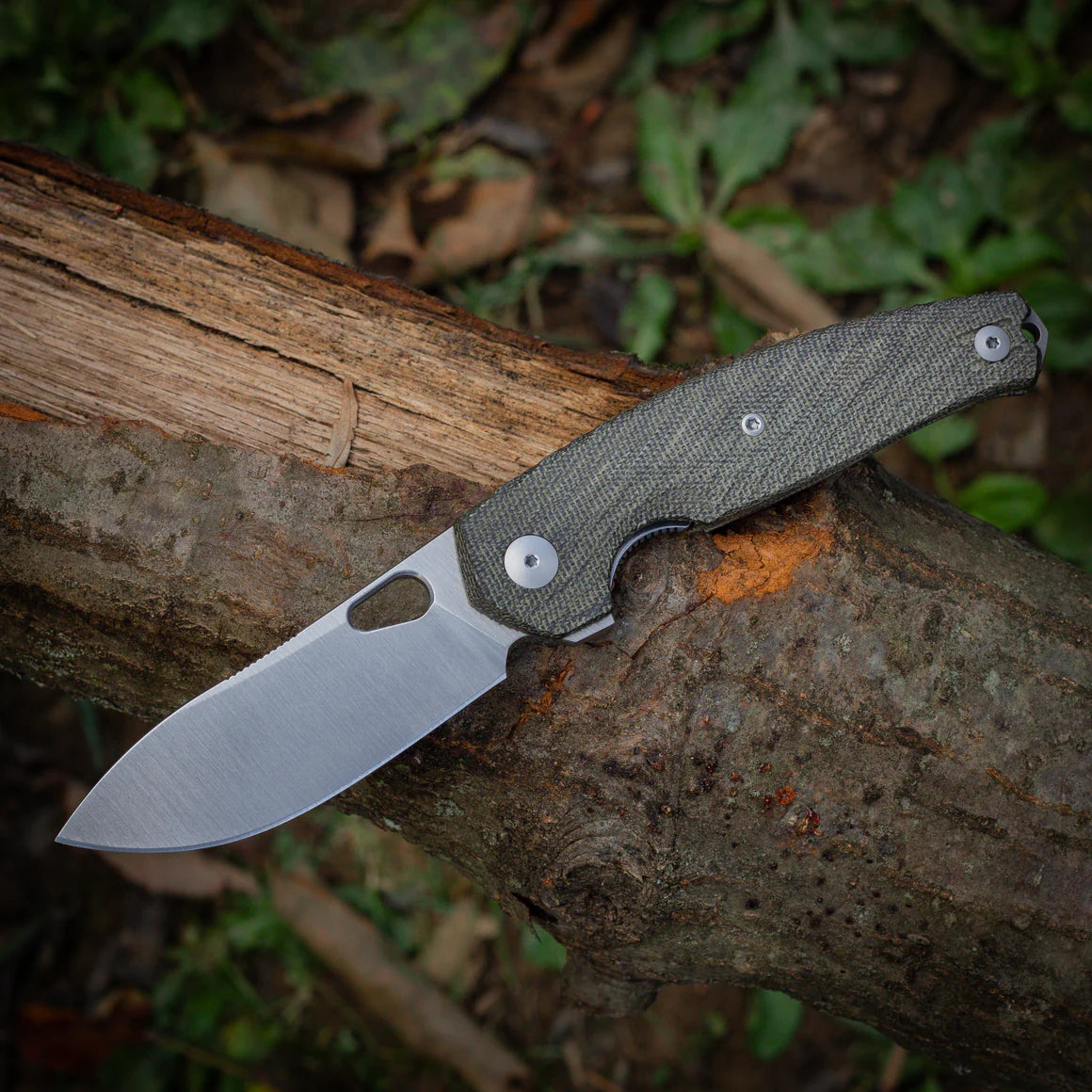 Giantmouse Ace Jagt Australia - Premium Folding Pocket Knife for Outdoor, Camping & EDC - High-Quality Stainless Steel Blade with Ergonomic Grip