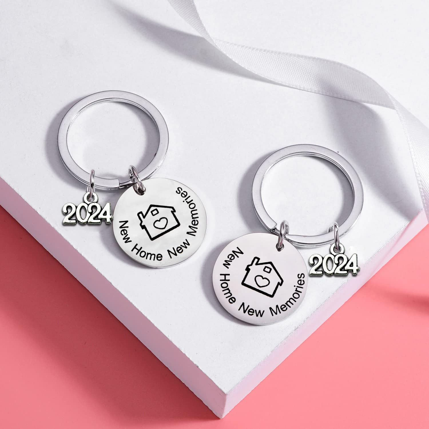 2Pcs New Home Keychain Set - Housewarming Gifts for 2024, First Home Gift Keyrings for New Adventures - Perfect for Housewarming Parties, New Homeowners & Congratulations Gifts