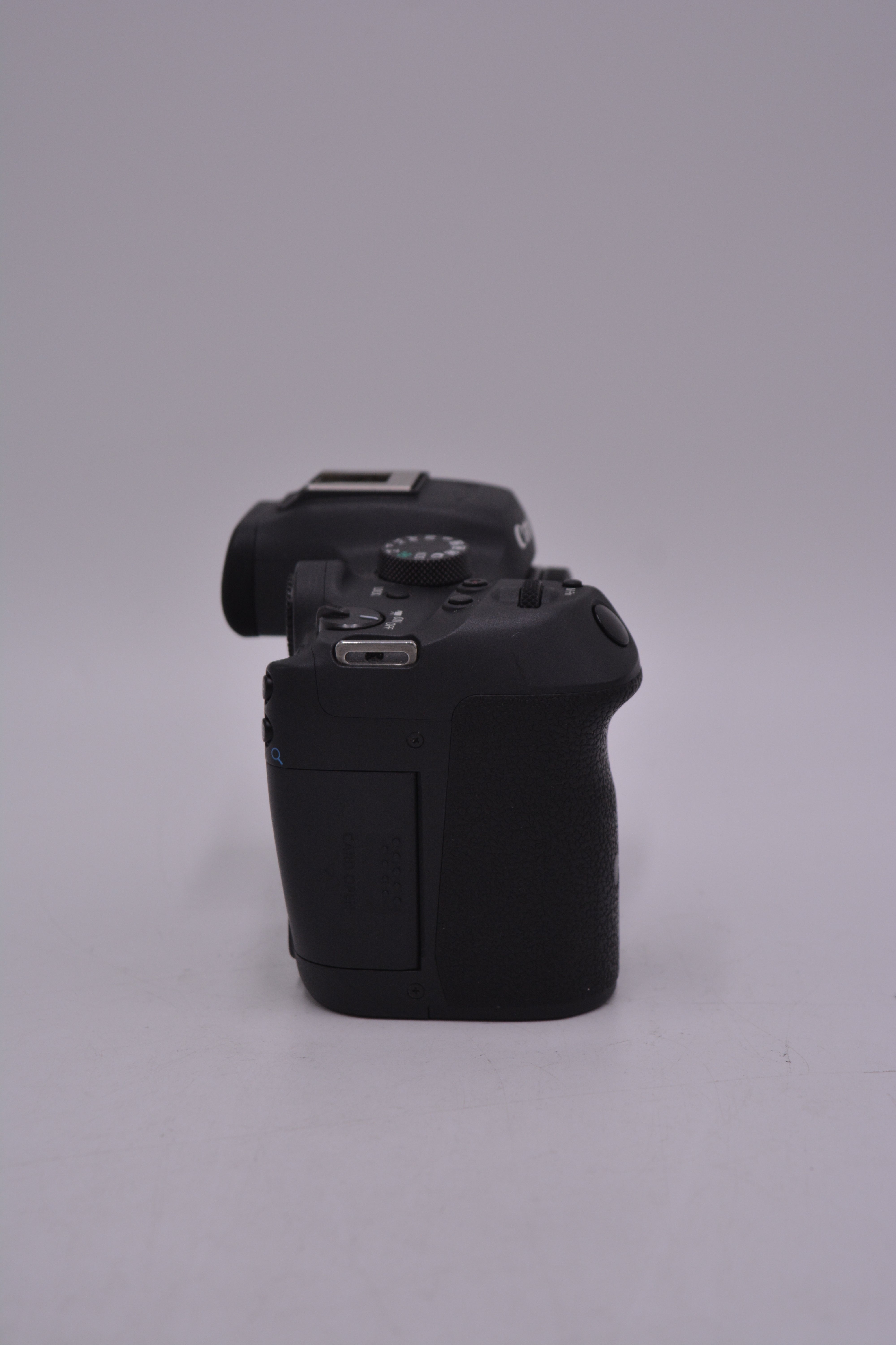 Canon EOS R7 Mirrorless Digital Camera - 32.5MP APS-C Sensor, 4K Video, Dual Pixel AF - Perfect for Travel Photography & Vlogging (Used)