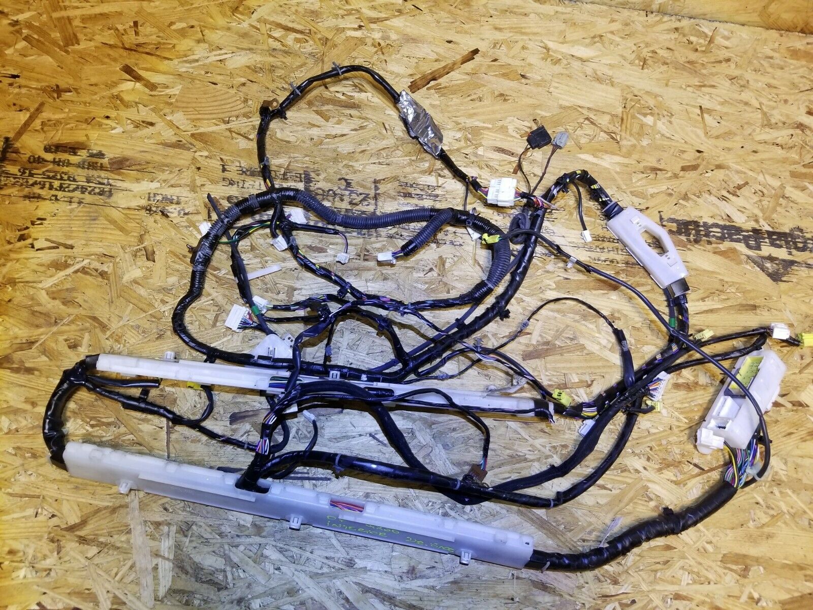 04 05 06 07 Infiniti QX56 Left Driver Side Interior Body Wire Harness OEM - Perfect for Electrical Repairs & DIY Car Maintenance