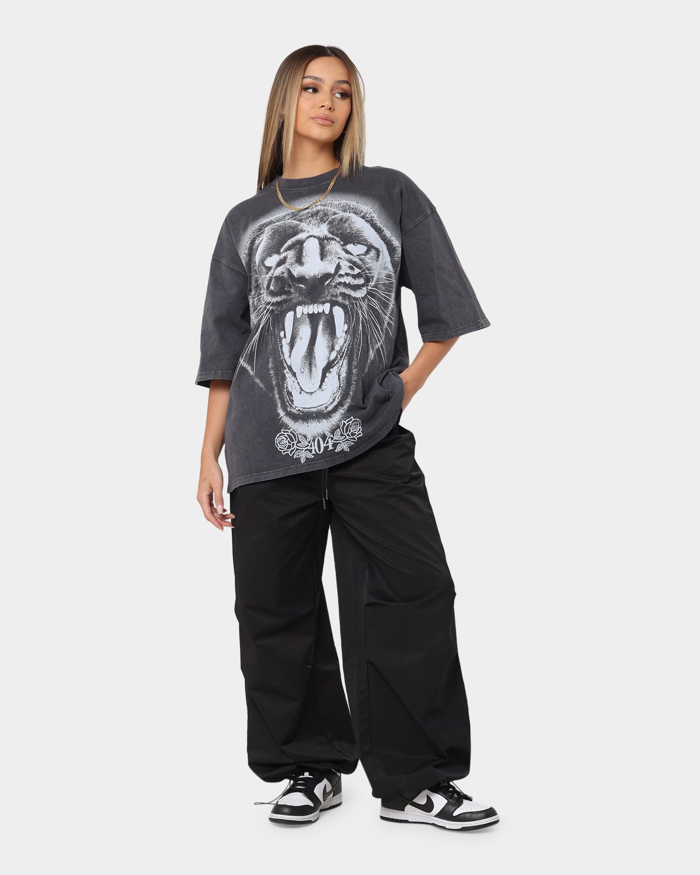 404 Pantheress Vintage Graphic T-Shirt - Charcoal Grey Cotton Tee for Women | Retro Streetwear & Casual Outfits