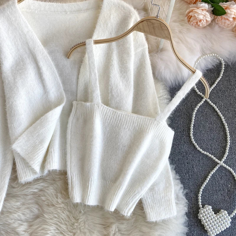 Soft & Cozy Women's Knitted Sweater - Warm Winter Pullover for Casual Outfits & Layering