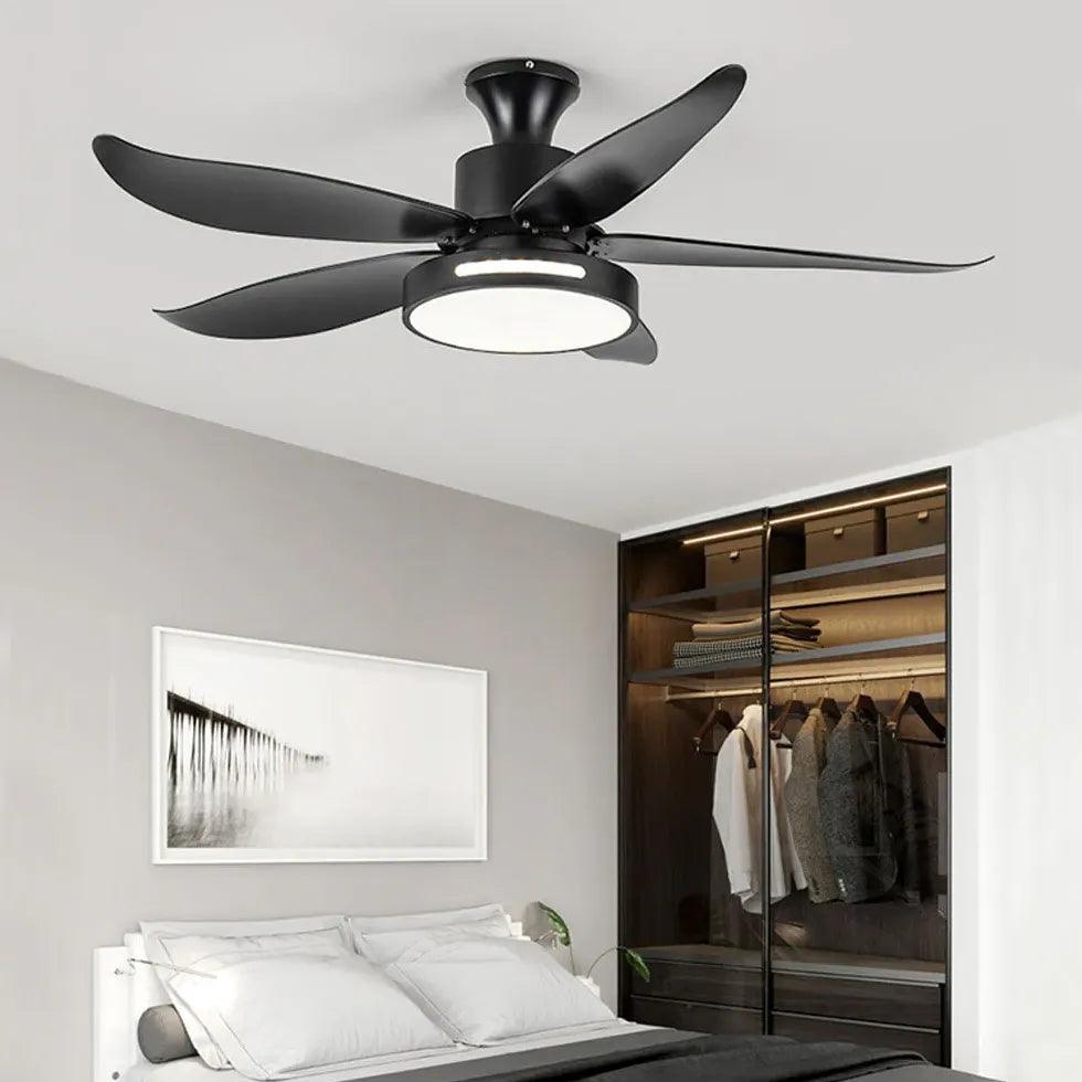 Modern White Ceiling Fan with Light for Restaurants – Energy Efficient & Quiet – Perfect for Dining Areas, Cafes, and Commercial Spaces