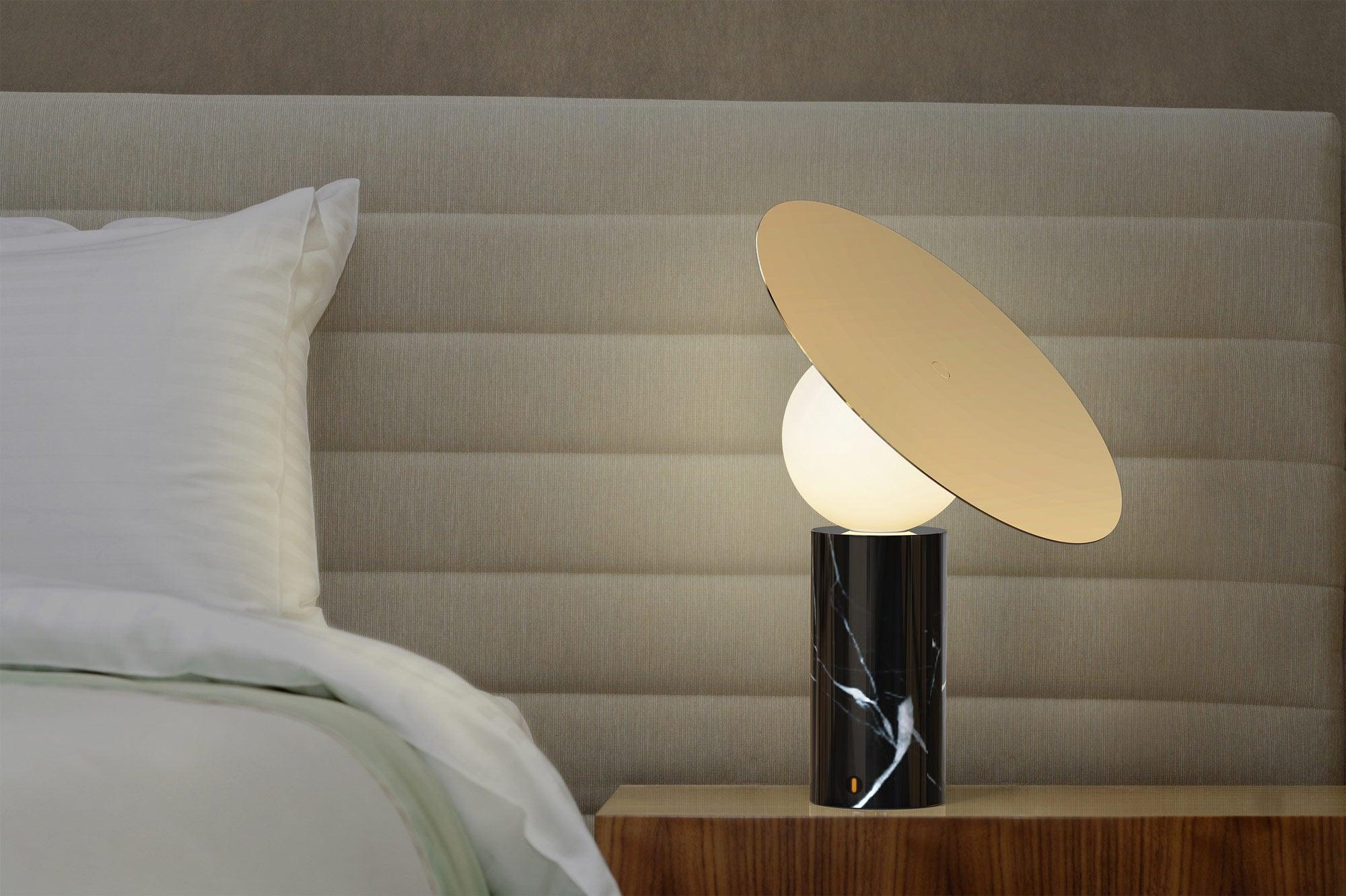 Modern Bola Disc Table Lamp - Minimalist LED Nightstand Light for Bedroom, Living Room & Office - Stylish Home Decor Lighting for Relaxation & Reading