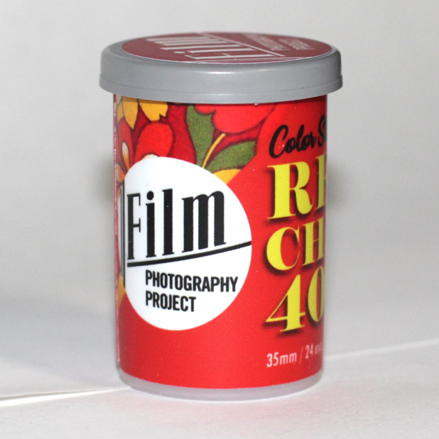 35mm Chrome Ektachrome Film (FPP RetroChrome 400) - 24 Exposures, 1 Roll - Perfect for Vintage Photography & Analog Camera Enthusiasts - Capture Timeless Moments with Classic Film Look