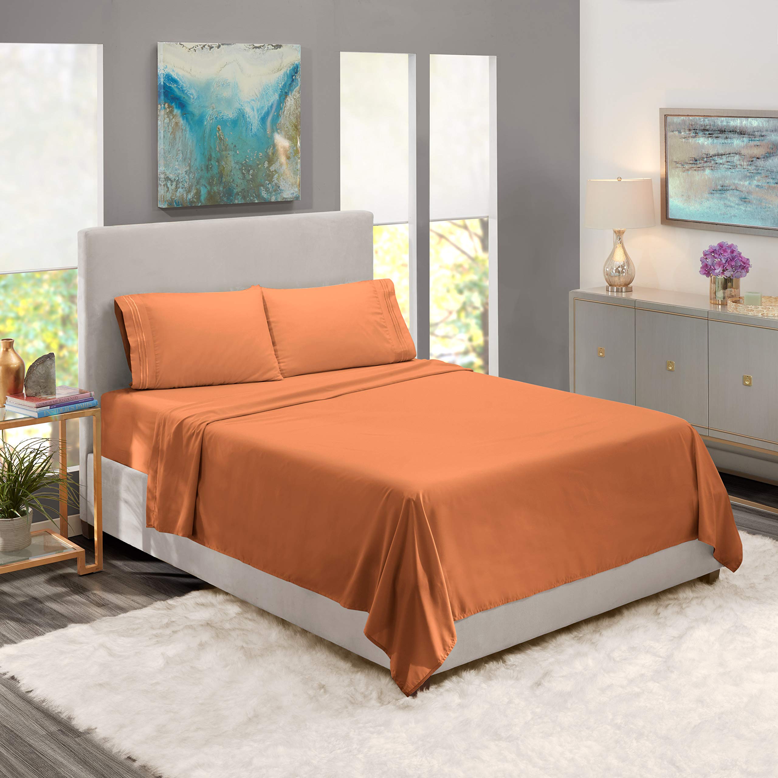 Nestl Ultra Soft Down Alternative Comforter & Bed Sheet Set - Queen Size 4-Piece in Chocolate/Cream - Perfect for Cozy Bedroom & Guest Room Decor