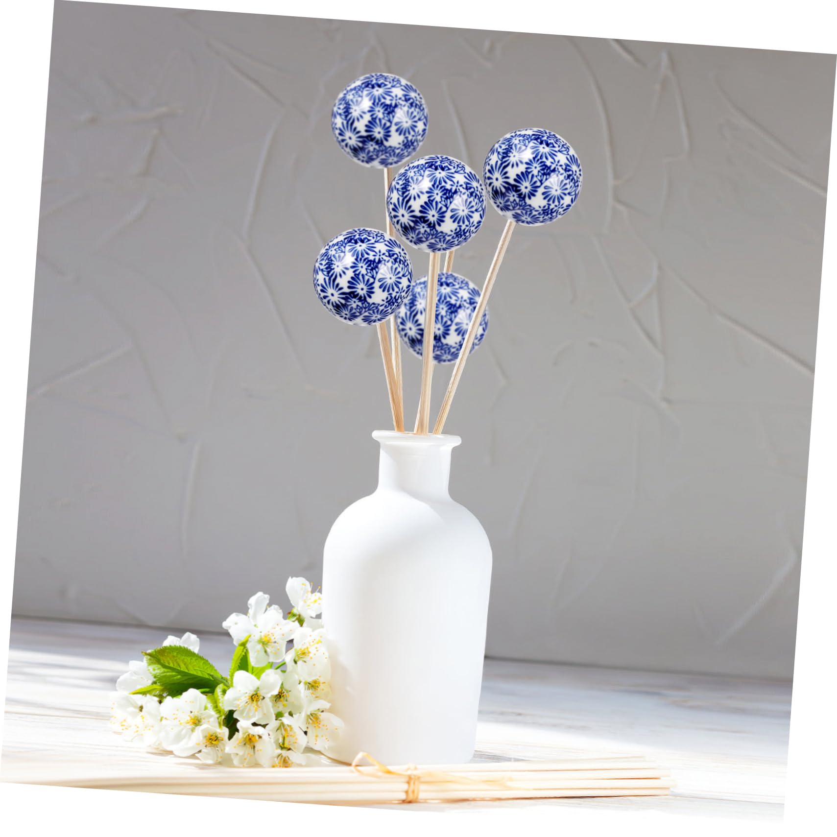 Artibetter 3-Piece Blue and White Porcelain Sphere Balls - 6x6cm Chinese Ceramic Orbs for Home Decor, Centerpieces, Vases, Bowls, Fish Tanks & Floating Displays - Elegant Tabletop Decor for Weddings, Parties & Zen Spaces