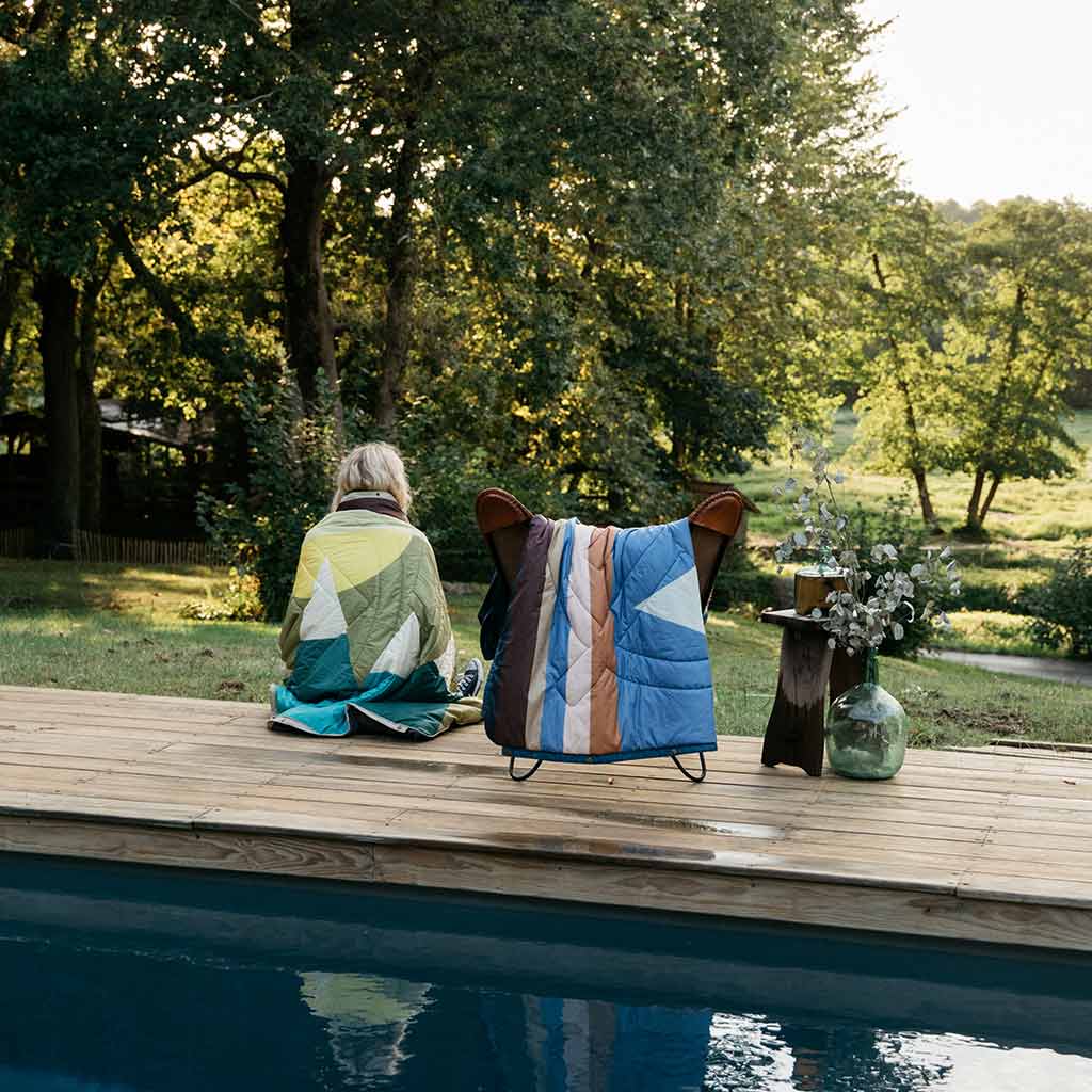 Cozy Fleece Pillow Blanket for Camping, Travel & Home - Soft Warm Throw Blanket with Pillow Pocket - Perfect for Outdoor Adventures, Movie Nights & Lounge Comfort