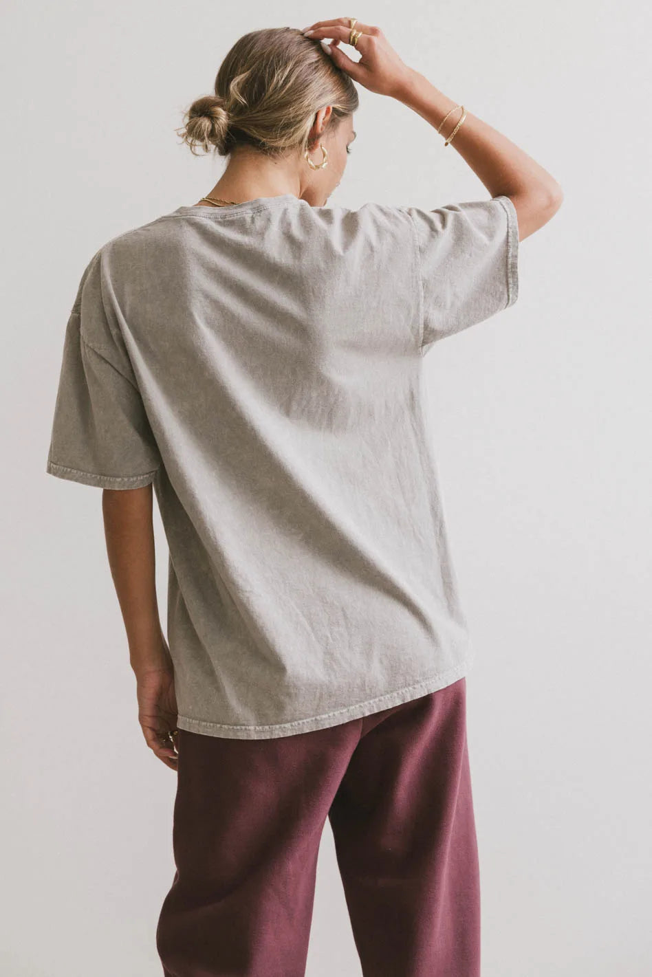 Arches Graphic Crewneck Sweatshirt for Men & Women | Trendy Streetwear Pullover | Soft Cotton Blend | Casual & Comfortable for Everyday Wear | Perfect for Outings, Travel & Relaxing