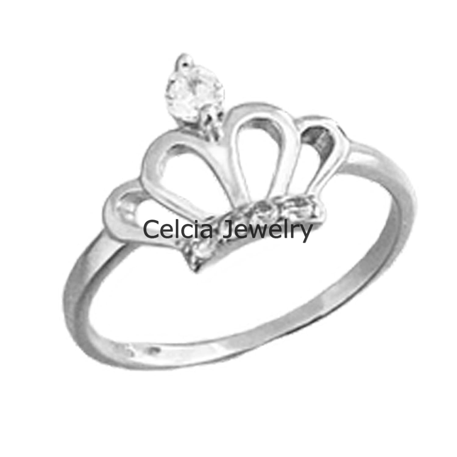 925 Sterling Silver CZ Queen Crown Ring - Elegant Love & Religious Jewelry, Boho Bohemian Minimalist Style, Perfect Mother's Day Gift & April Birthstone Ring for Women (Size 7) - Ideal for Weddings, Anniversaries & Special Occasions
