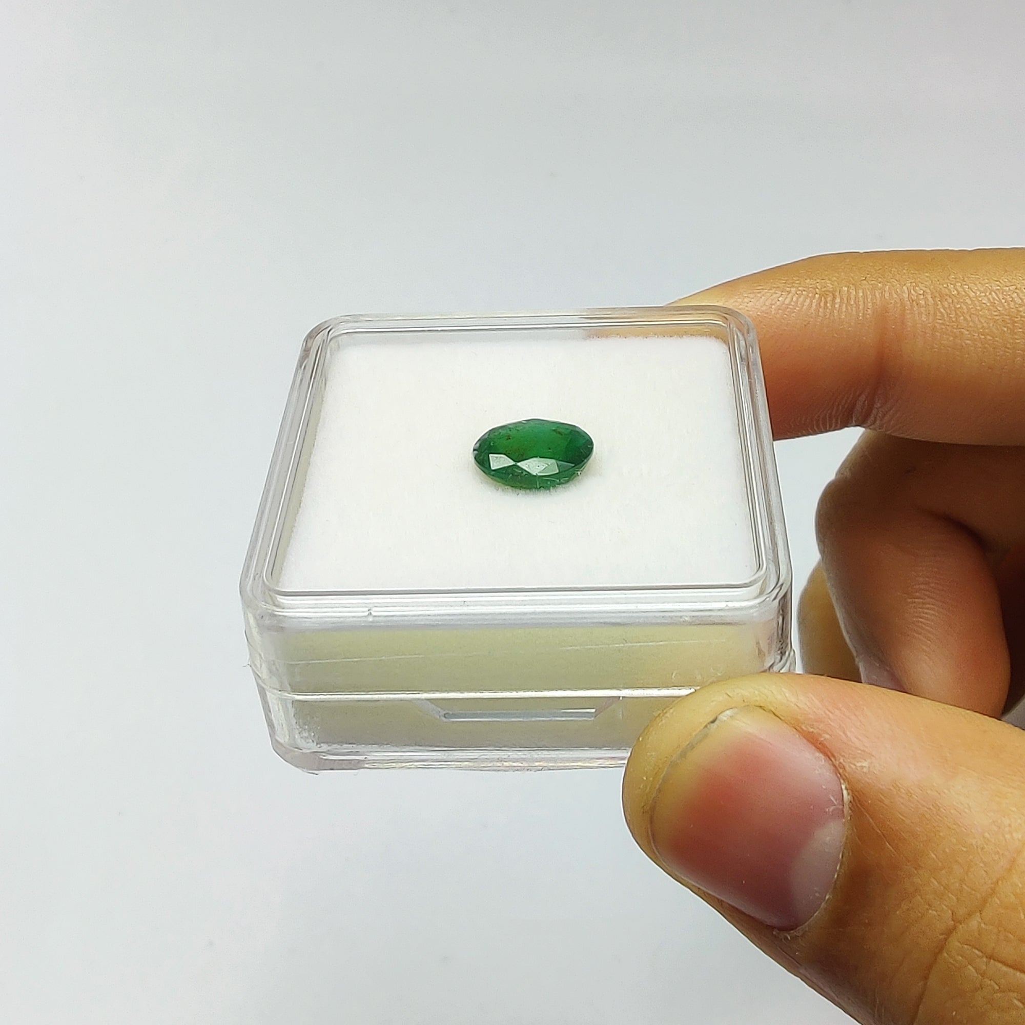 1.85cts Natural Untreated Green Emerald Gemstone - Oval Cut 9x7mm for Jewelry Making, Engagement Rings & Luxury Gifts | Emerald Birthstone Collection