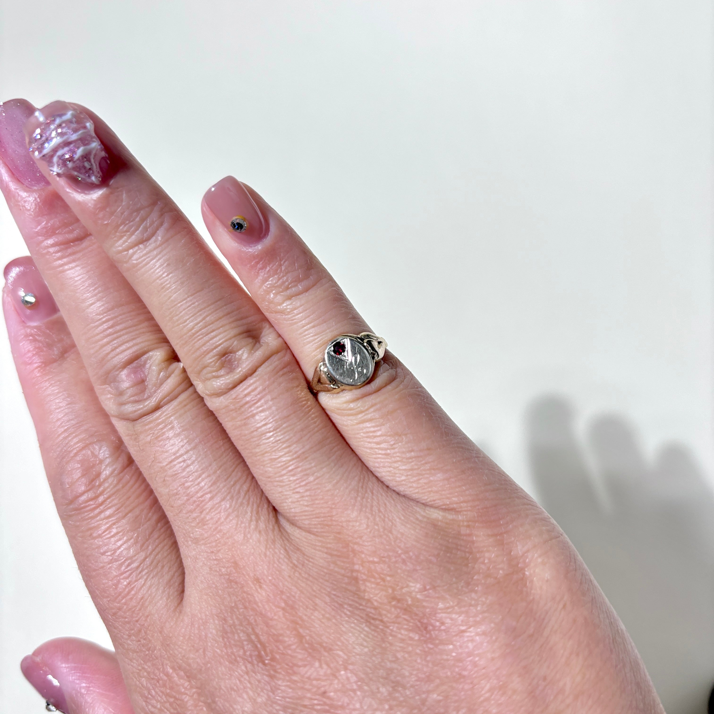 10K Yellow Gold Synthetic Red Stone Signet L Ring - Size 1.75 | Elegant Statement Jewelry for Women, Perfect for Weddings, Parties & Everyday Wear