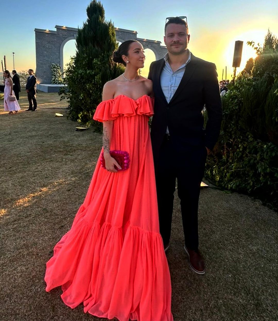 Elegant Off-The-Shoulder Peach Long Prom Dress for Formal Evening Parties - Perfect for Homecoming, Graduation & Special Occasions