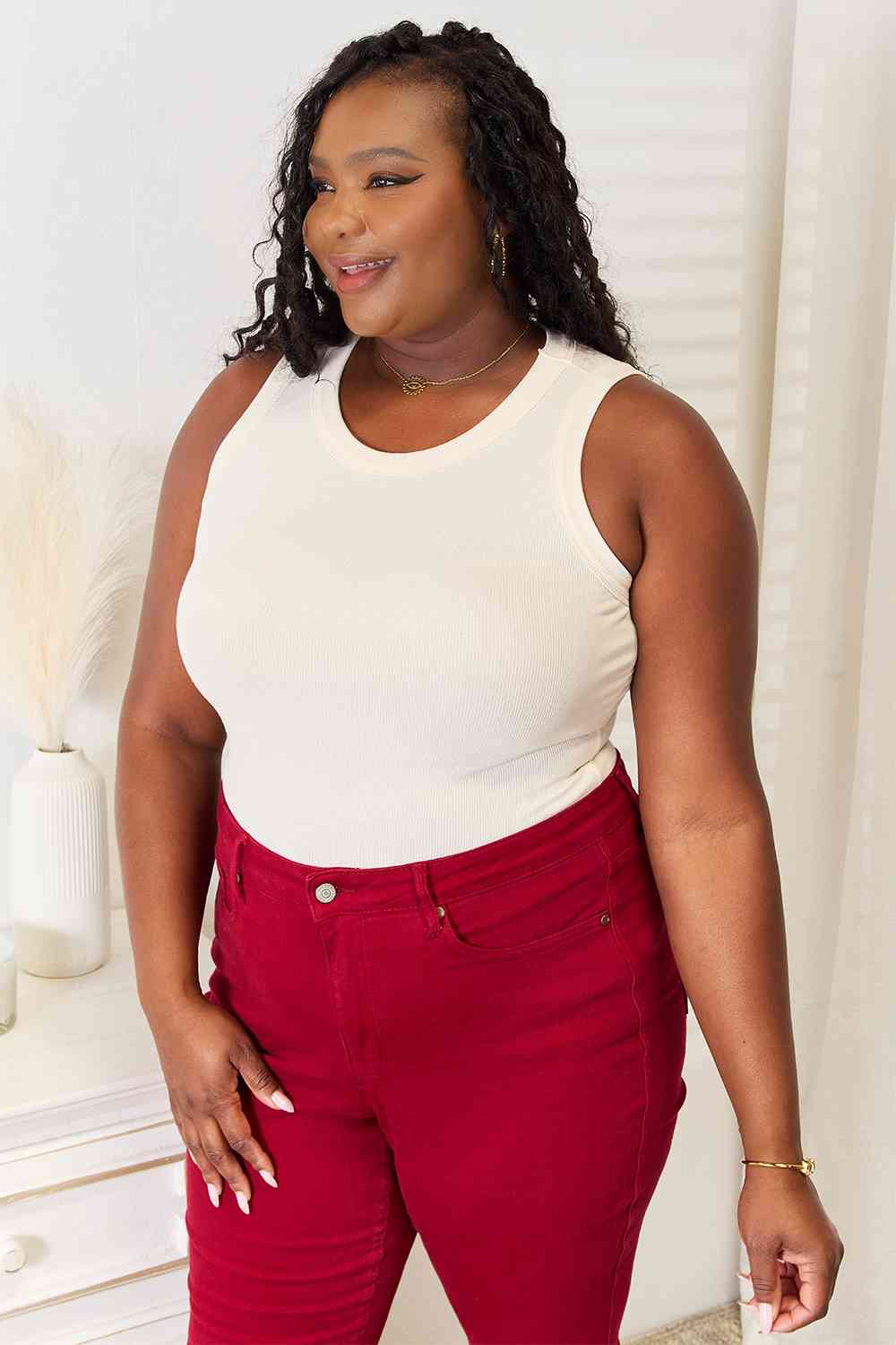 Basic Bae Full Size Round Neck Tank Top for Women - Soft & Comfortable Casual Wear, Perfect for Gym, Yoga, and Everyday Outfits