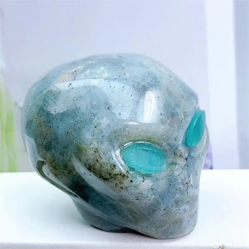 2 Inch Natural Labradorite Alien Skull Crystal Carving - Reiki Healing Gemstone Figurine, Home Decor Ornament, Unique Gift for Collectors (1 Piece) - Perfect for Meditation, Energy Healing & Gothic Home Decor