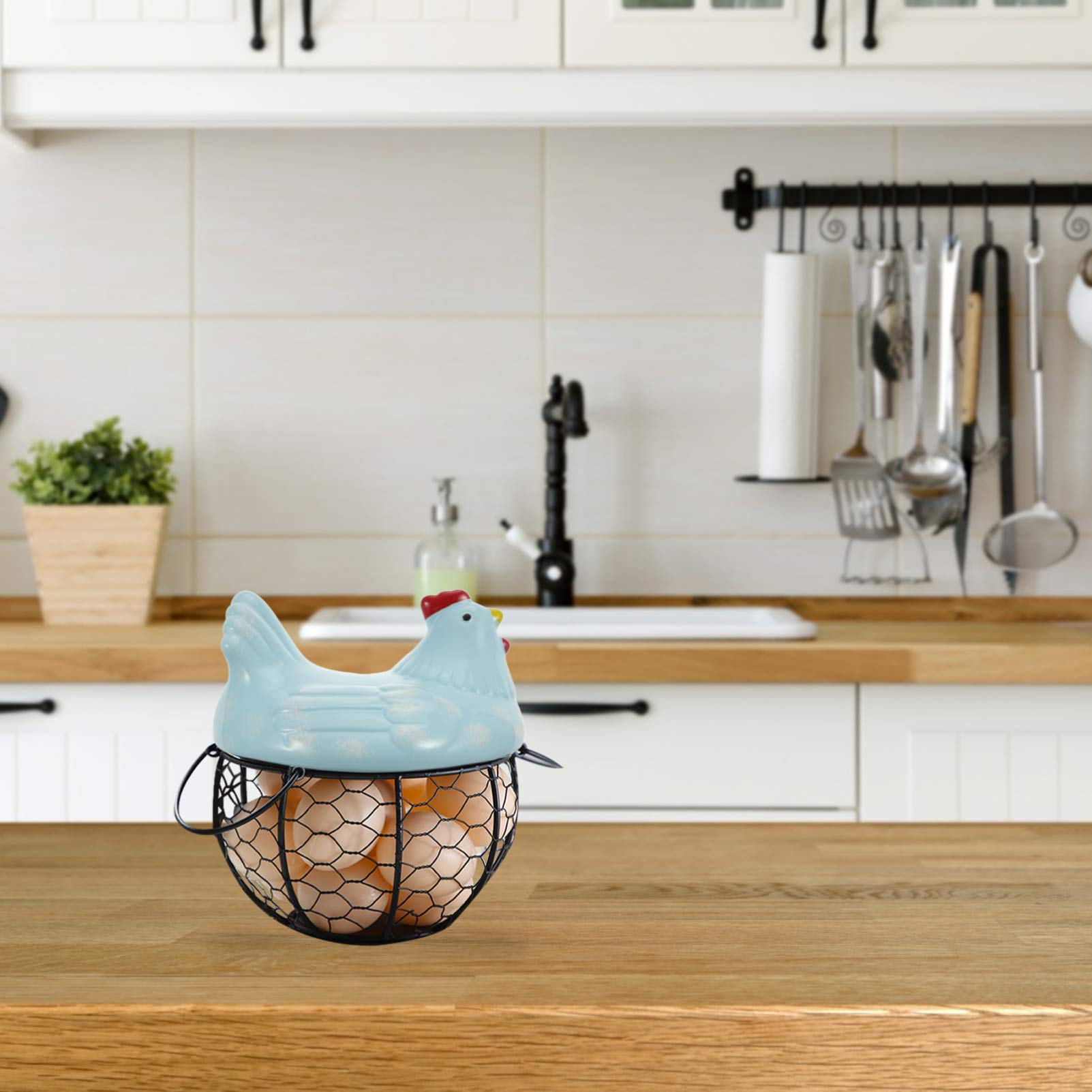 DOITOOL Metal Wire Chicken Egg Basket with Ceramic Lid - Chicken Shaped Fruit Basket & Egg Display Holder - Kitchen Countertop Organizer with Handle - Perfect for Easter Decorations, Farmhouse Kitchen Decor, and Fresh Egg Storage