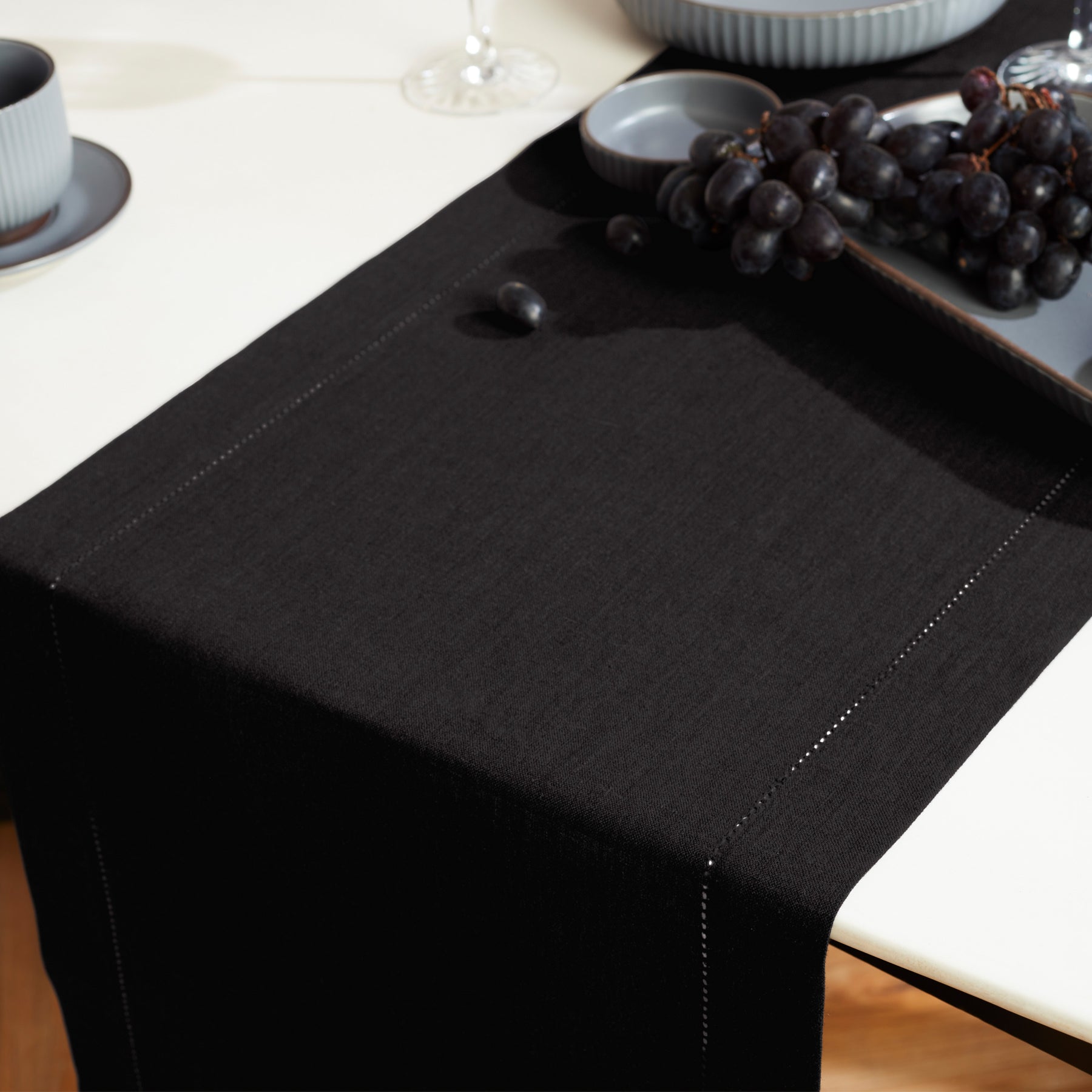 Sonoma Hemstitch Table Runner - Elegant Linen Table Decor for Dining & Special Occasions | Perfect for Weddings, Holidays & Home Decor