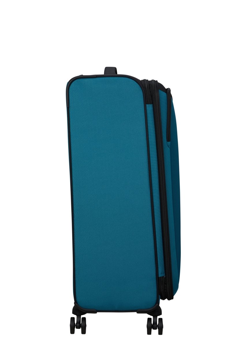American Tourister Daring Dash Large Expandable Spinner Luggage - Lightweight Durable Suitcase for Travel, Business Trips & Family Vacations