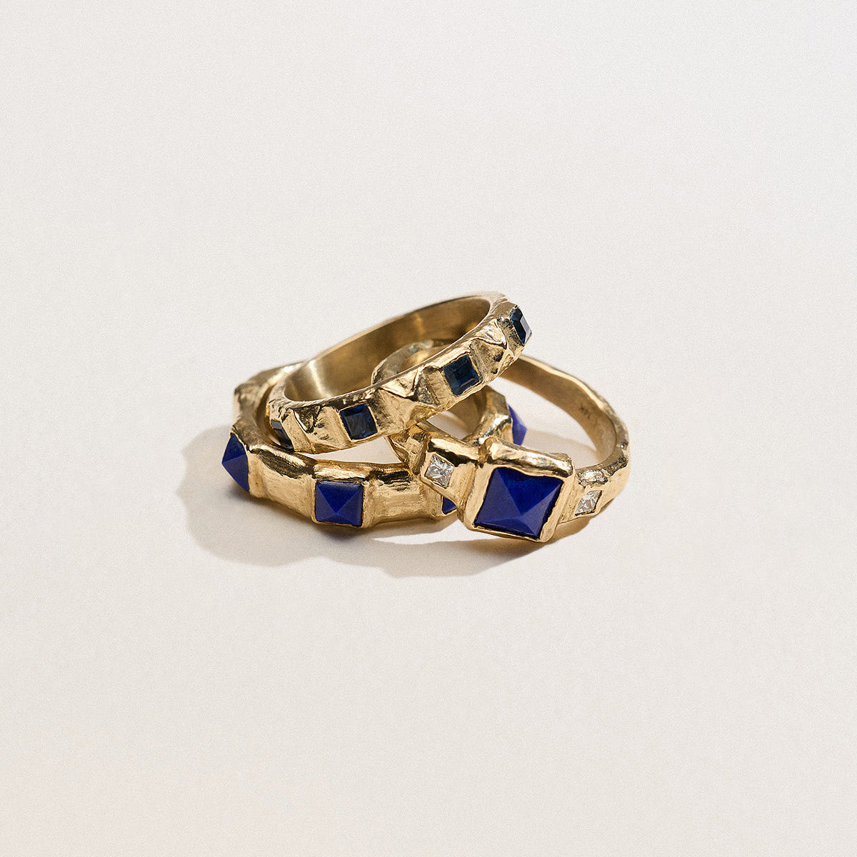 Sapphire Pyramid Band Ring for Women - Elegant Blue Gemstone Jewelry Gift for Her - Perfect for Weddings, Anniversaries & Special Occasions