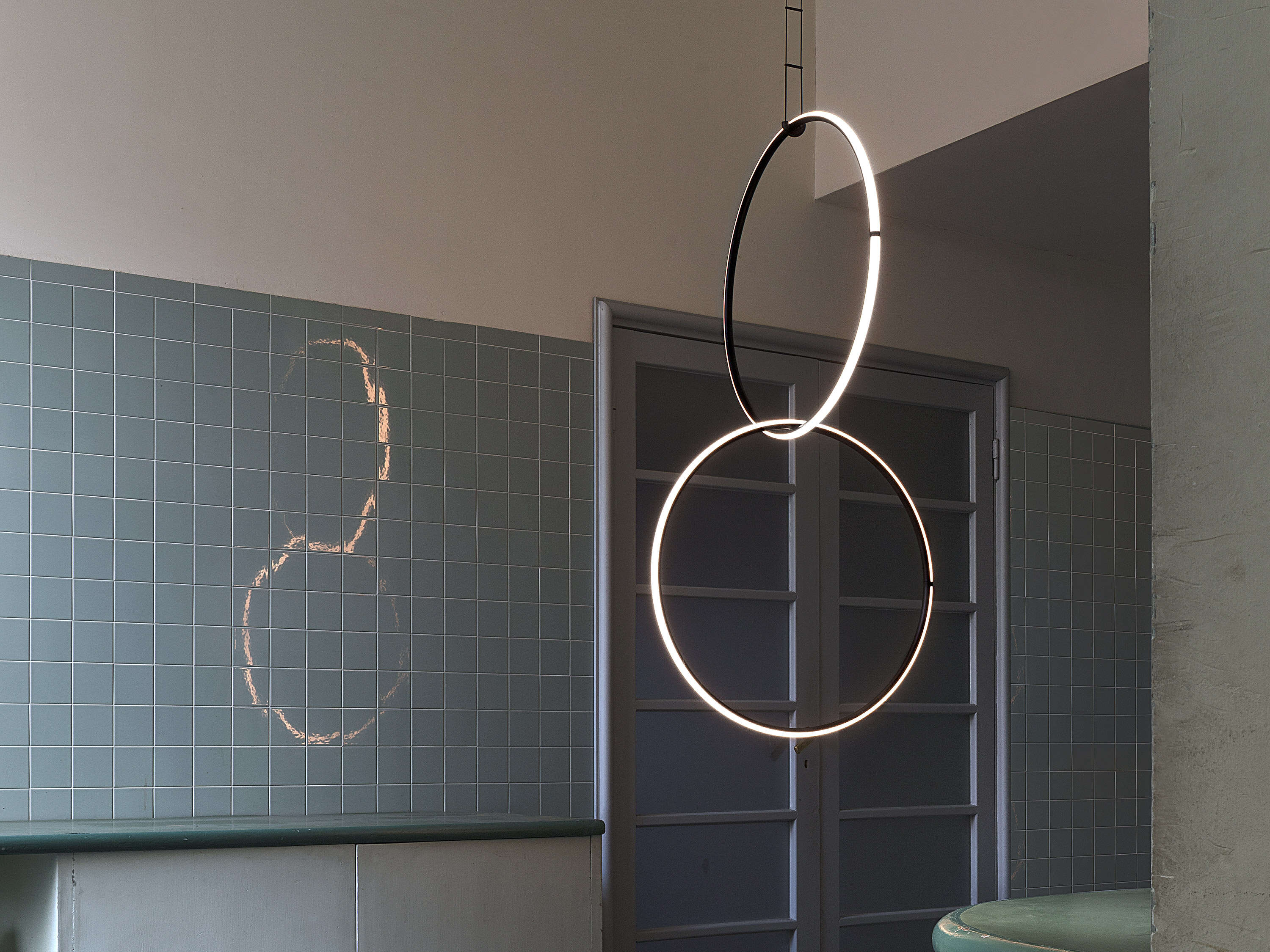 Modern Suspension Lamp - Adjustable Hanging Light Fixture for Living Room, Bedroom, and Dining Room Decor | Industrial Chic Pendant Lighting for Home & Office