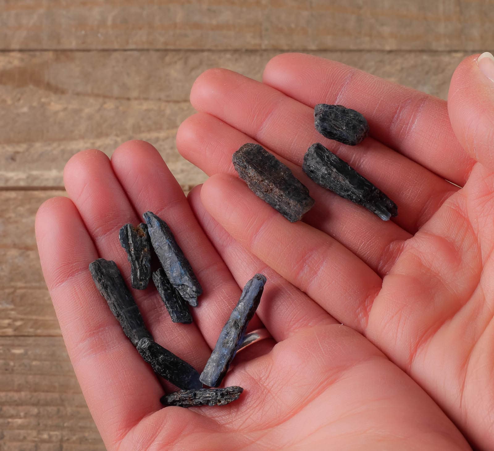 Natural Cobalt Blue Raw KYANITE Crystal Blades - Premium Raw Rocks & Mineral Specimens for Jewelry Making (E0789) | Healing Crystals, Wire Wrapping, Mineral Collection & Spiritual Decor