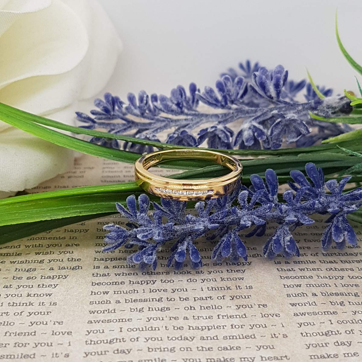 10kt Yellow Gold Men's Round Diamond Wedding Band Ring - 1/12 ctw Dazzlingrock Collection - Perfect for Anniversaries, Engagements & Special Occasions