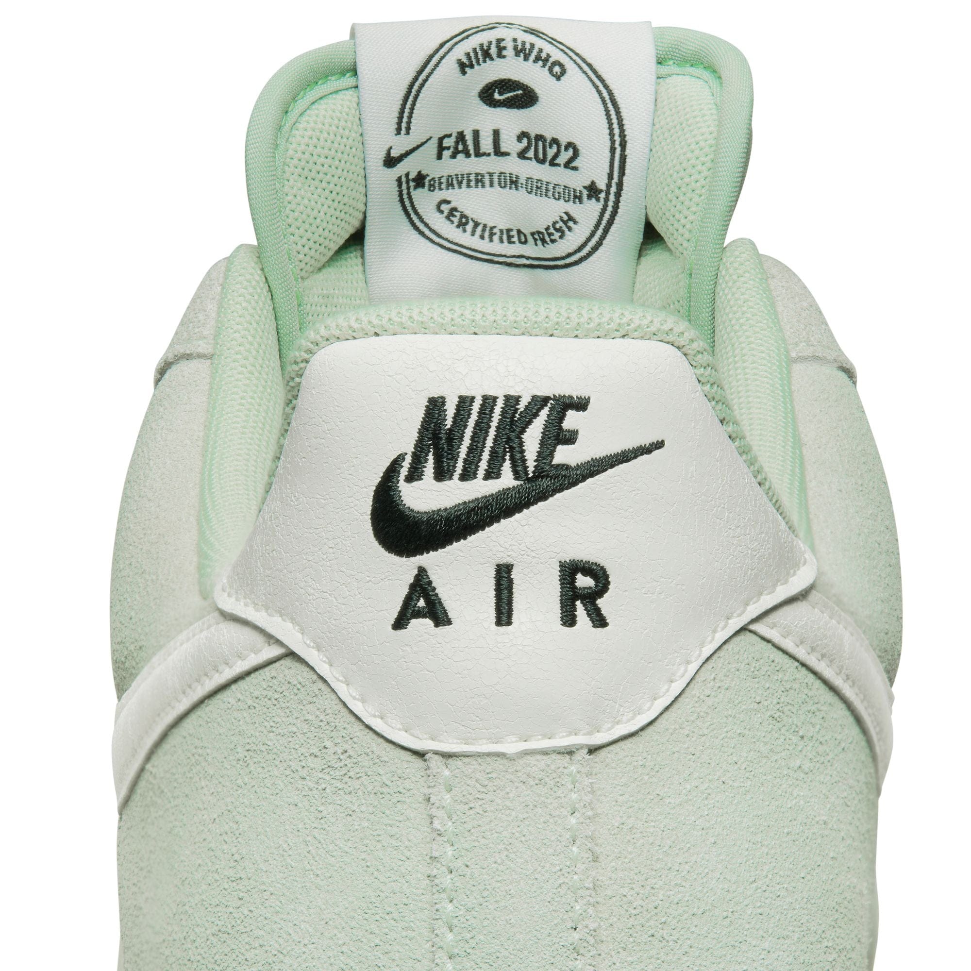 Nike Air Force 1 '07 LV8 Sneakers - Men's/Women's White Leather Basketball Shoes - Perfect for Casual Wear, Street Style & Sneaker Collection
