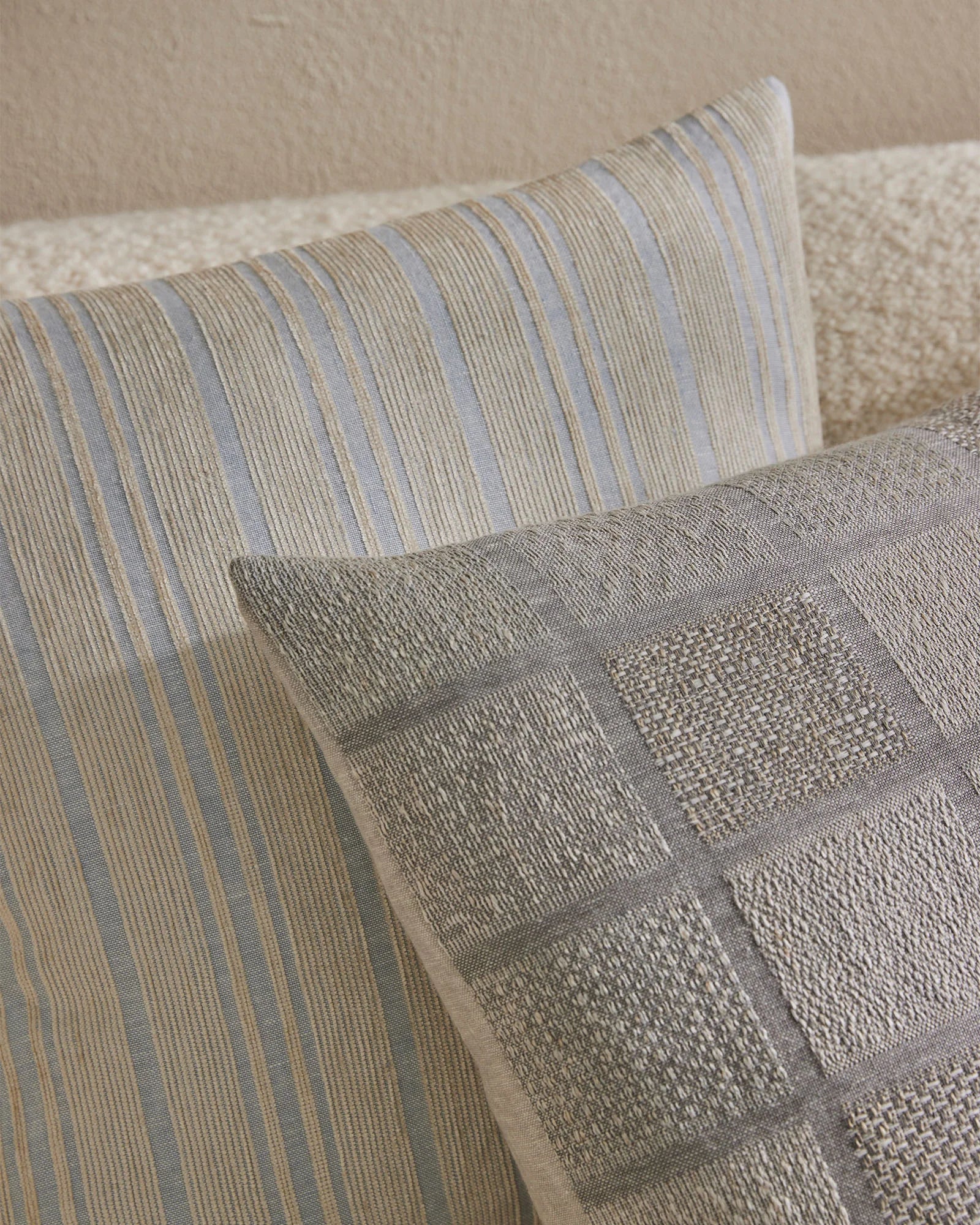 Adriana Cushion Glacier - Ultra Soft Throw Pillow for Sofa & Bed - Perfect for Living Room Decor, Bedroom Accent, and Cozy Home Comfort