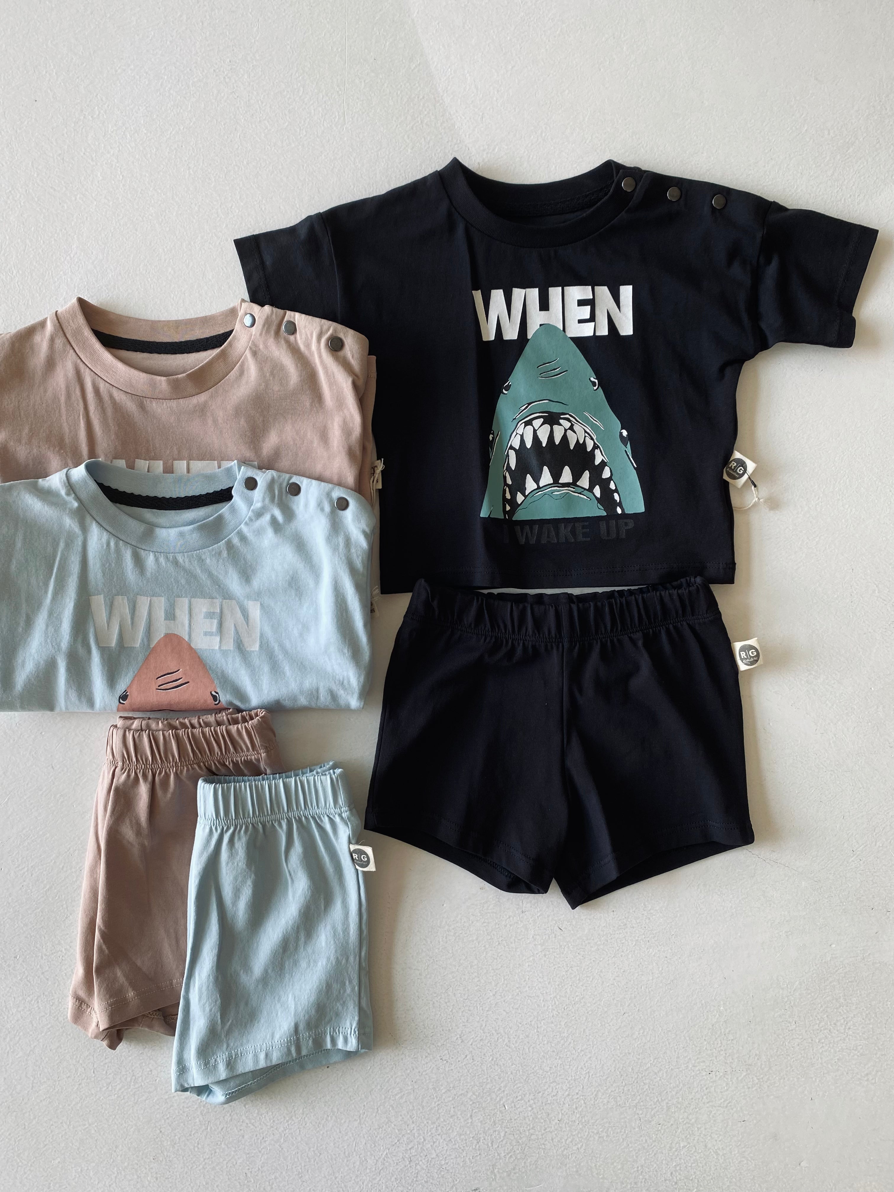 Unisex Shark Print T-Shirt and Shorts Set for Men & Women - Casual Summer Outfit, Beachwear, Gym Clothes