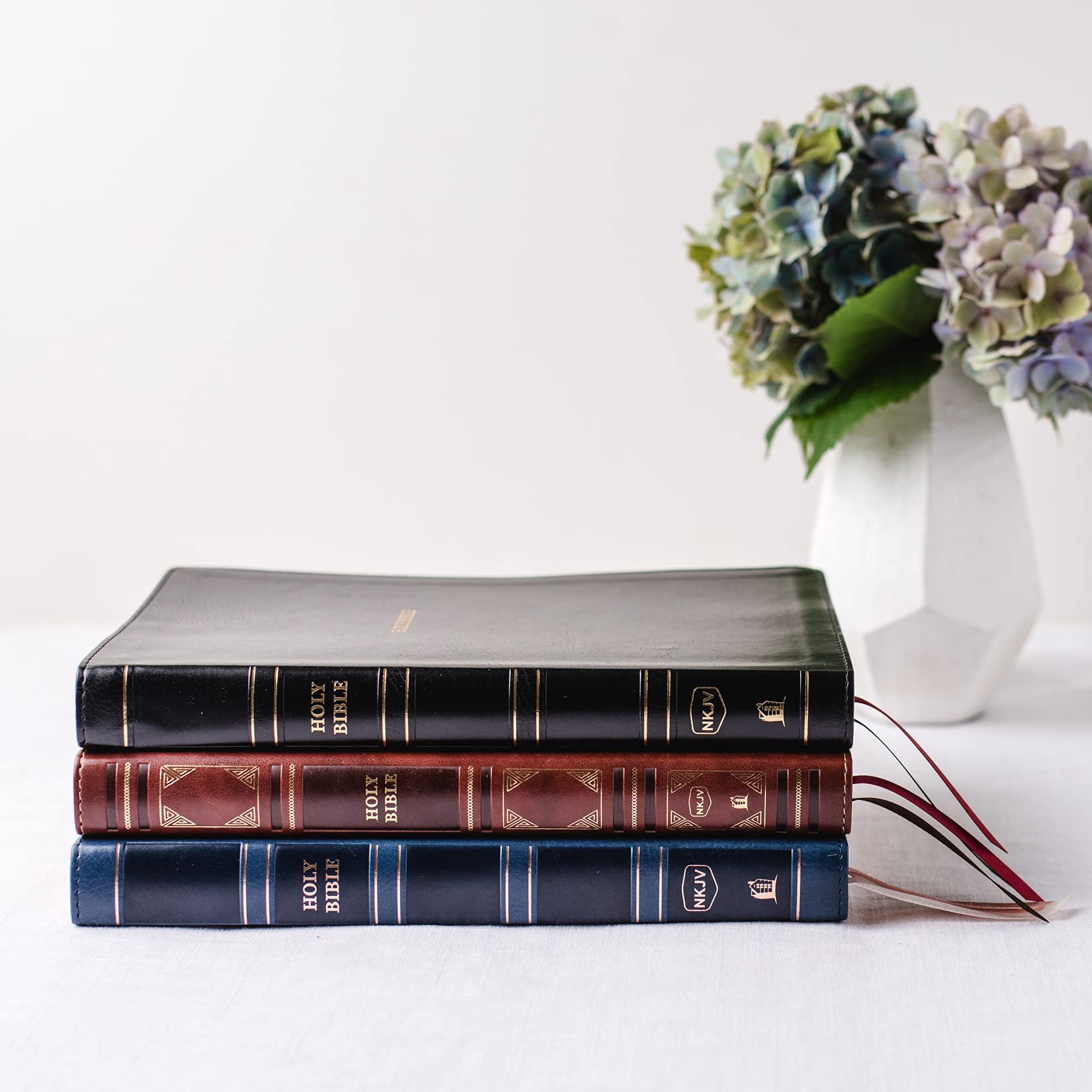 NKJV Thinline Bible - Large Print, Leathersoft Cover, Blue with Red Letter Text, Comfort Print | Holy Bible New King James Version | Perfect for Daily Devotion, Church Services & Bible Study