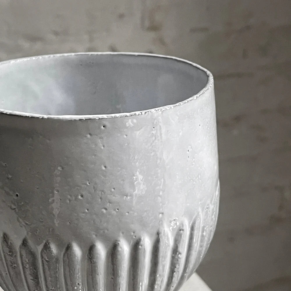 Victoria Bowl on Stand - Elegant Decorative Serving Bowl for Fruits, Nuts & Centerpieces - Perfect for Dining Tables, Kitchen Countertops & Wedding Decor