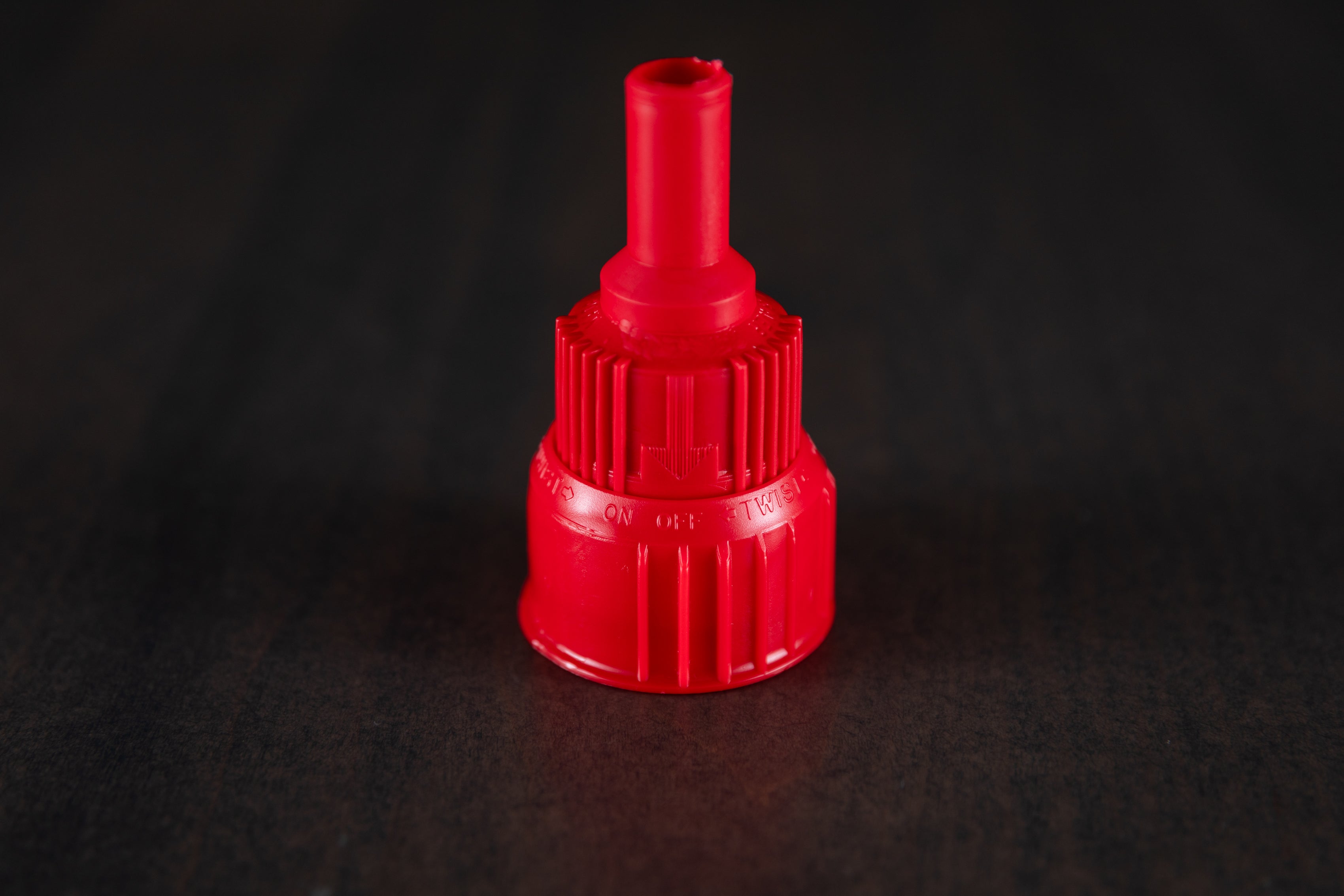 Griot's Garage Premium Oil Dispensing Spout - Easy Pour Spout for Motor Oil, Lubricants & Fluids - Perfect for Automotive, DIY & Workshop Use
