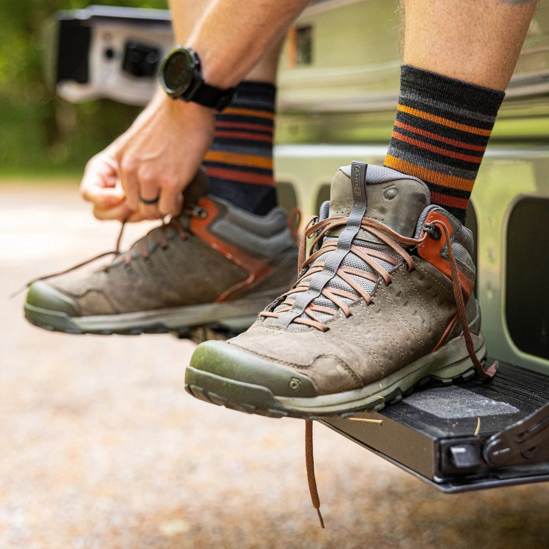 Darn Tough Fastpack Micro Crew Lightweight Hiking Socks for Men - Moisture Wicking & Cushioned Support for Trail Running, Backpacking & Outdoor Adventures