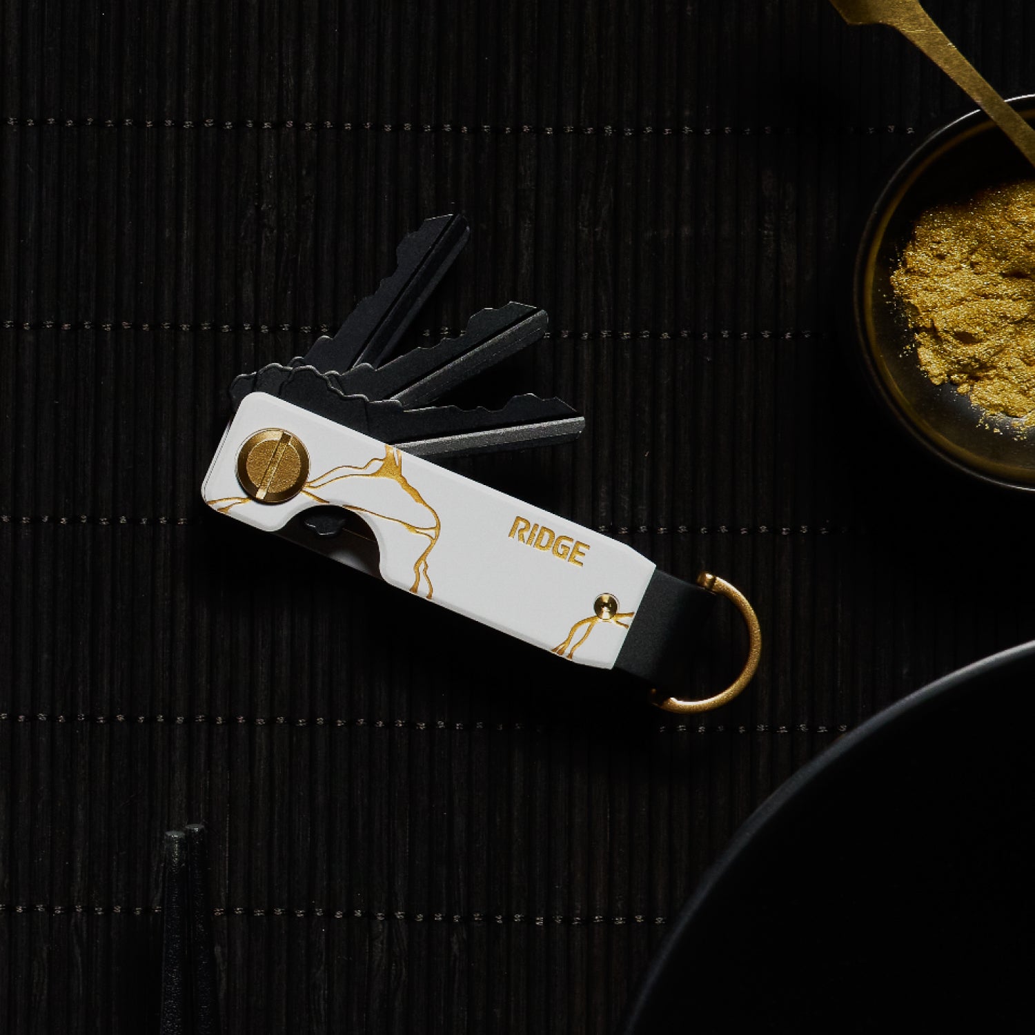 Ridge KeyCase Kintsugi White - Stylish and Durable Key Holder for Everyday Use, Travel, and Organization