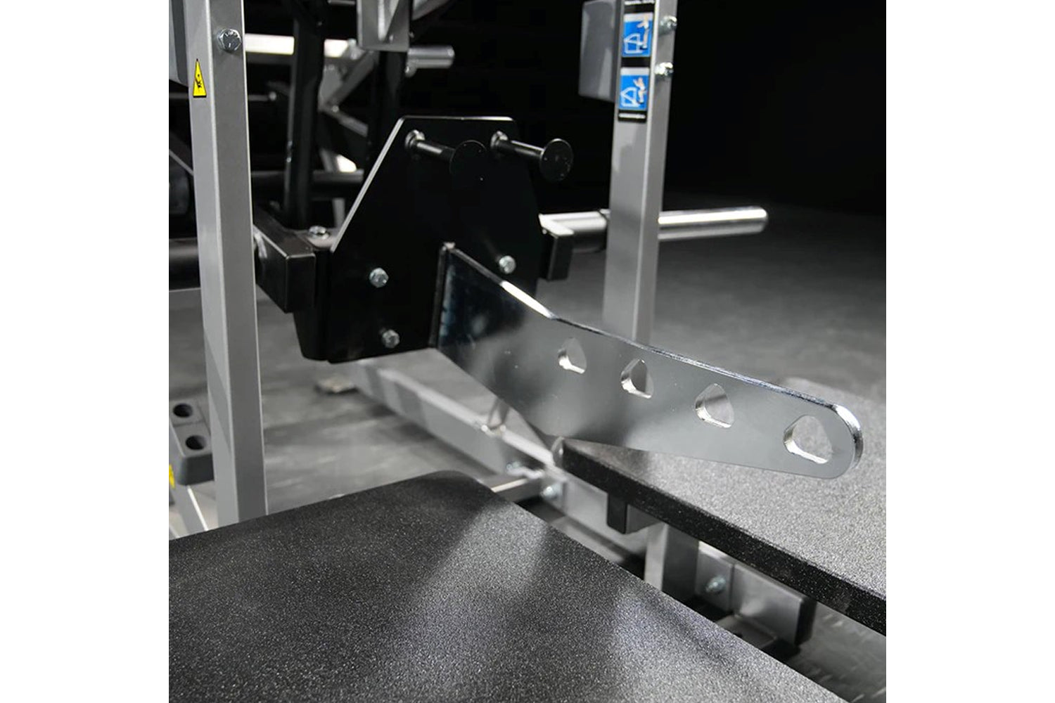 Hammer Strength Plate Loaded Belt Squat Machine - Professional Gym Equipment for Leg Workouts & Strength Training | Perfect for Home Gyms & Commercial Fitness Centers