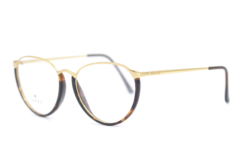Original Title: Gucci 2326 51M   Optimized Title: **Gucci 2326 51M Sunglasses – Luxury Designer Shades for Men & Women, UV Protection, Stylish & Durable – Perfect for Outdoor Activities, Travel, and Fashion Statements**